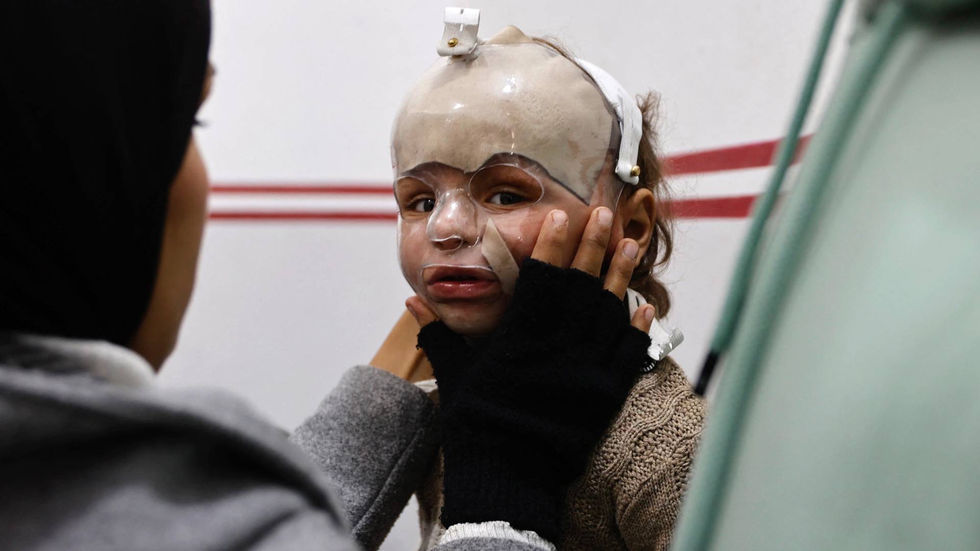 الثوابتة لـ "رؤيا": الاحتلال يرتكب جريمة ضد الإنسانية بوقف عمل المؤسسات الدولية في غزة