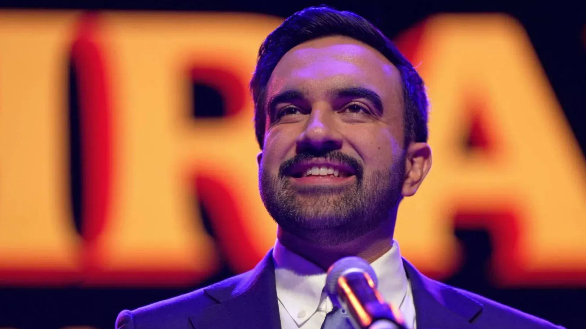 أول توقيع" يقلب الموازين.. ماذا فعل عمدة نيويورك الجديد بملف "مقاطعة الاحتلال" بقرارٍ واحد؟ 