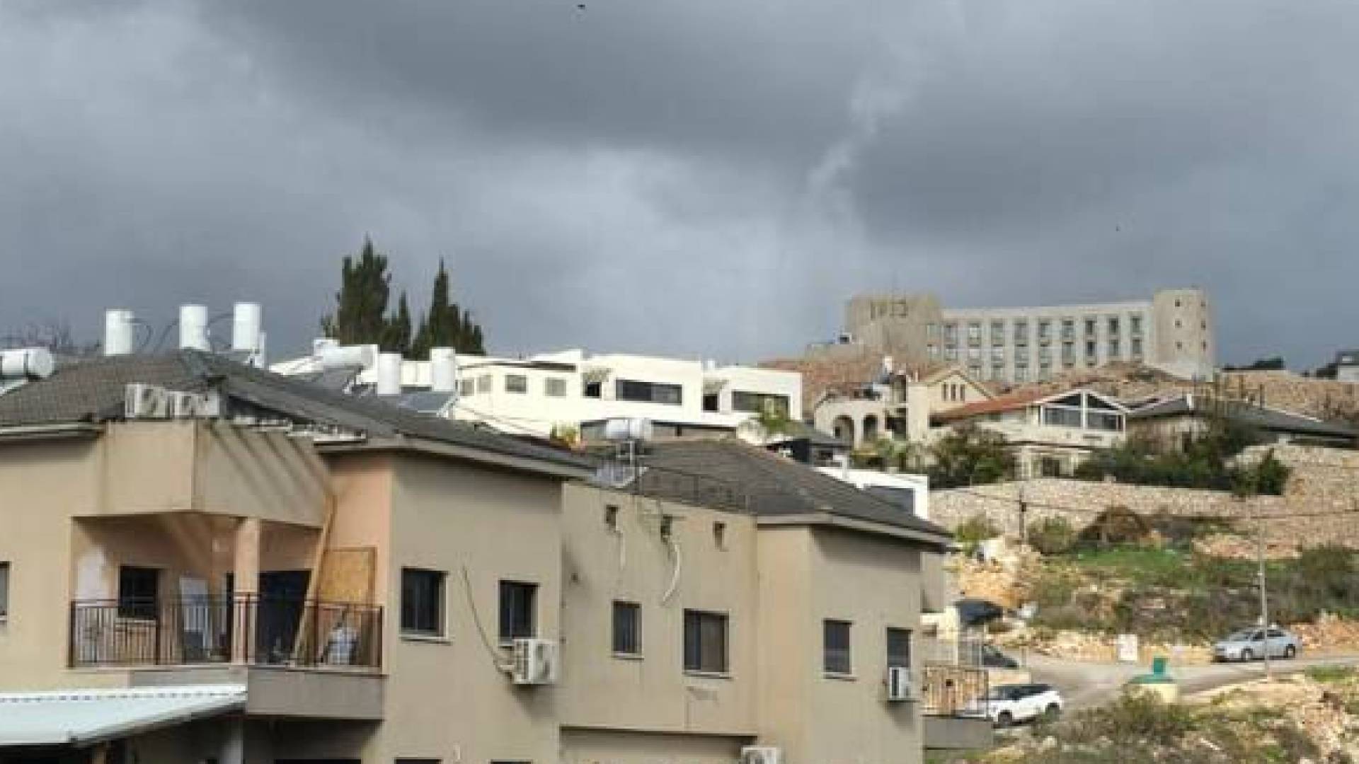 جيش الاحتلال: صافرة إنذار في مستوطنة "برعام" على حدود فلسطين الشمالية مع لبنان 