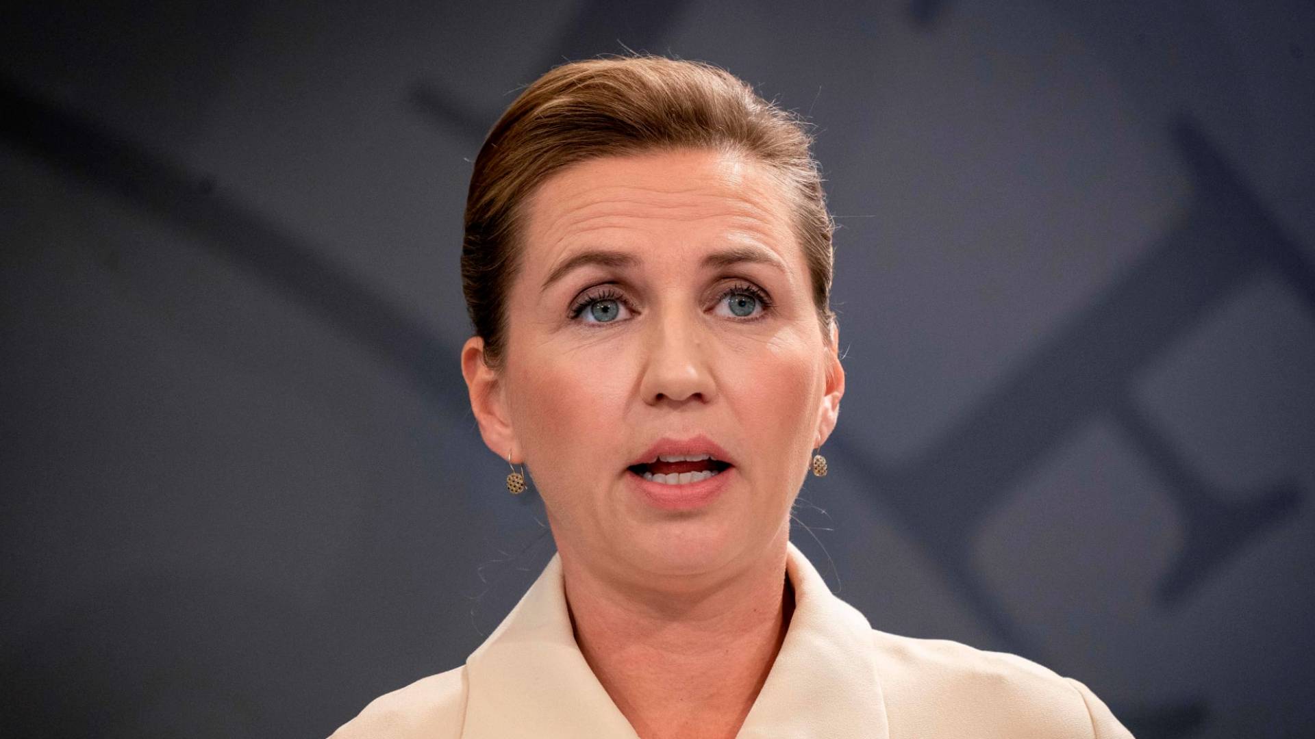 تحذيرات دنماركية لـ"ترمب": غرينلاند ليست للبيع ومخاوف من تكرار "السيناريو الفنزويلي" في القطب الشمالي 