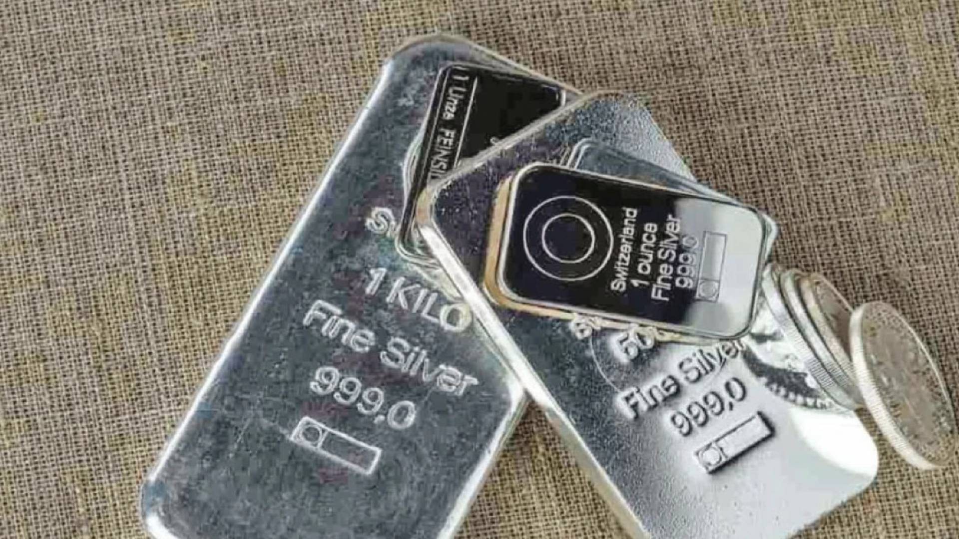 انطلاقة "جنونية" للفضة.. مكاسب تتجاوز 6% واختراق لحاجز الـ 75 دولارا 