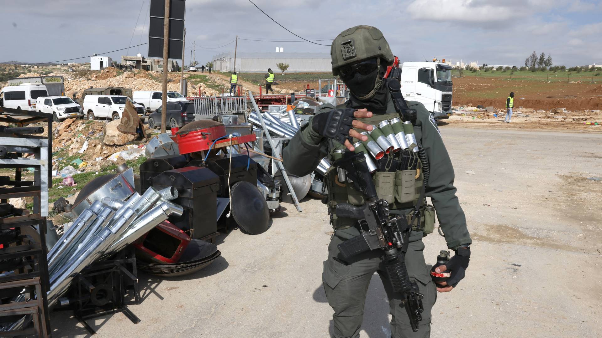 قرصنة مالية جديدة.. الاحتلال يصادر 149 مليون شيكل من أموال "المقاصة" الفلسطينية