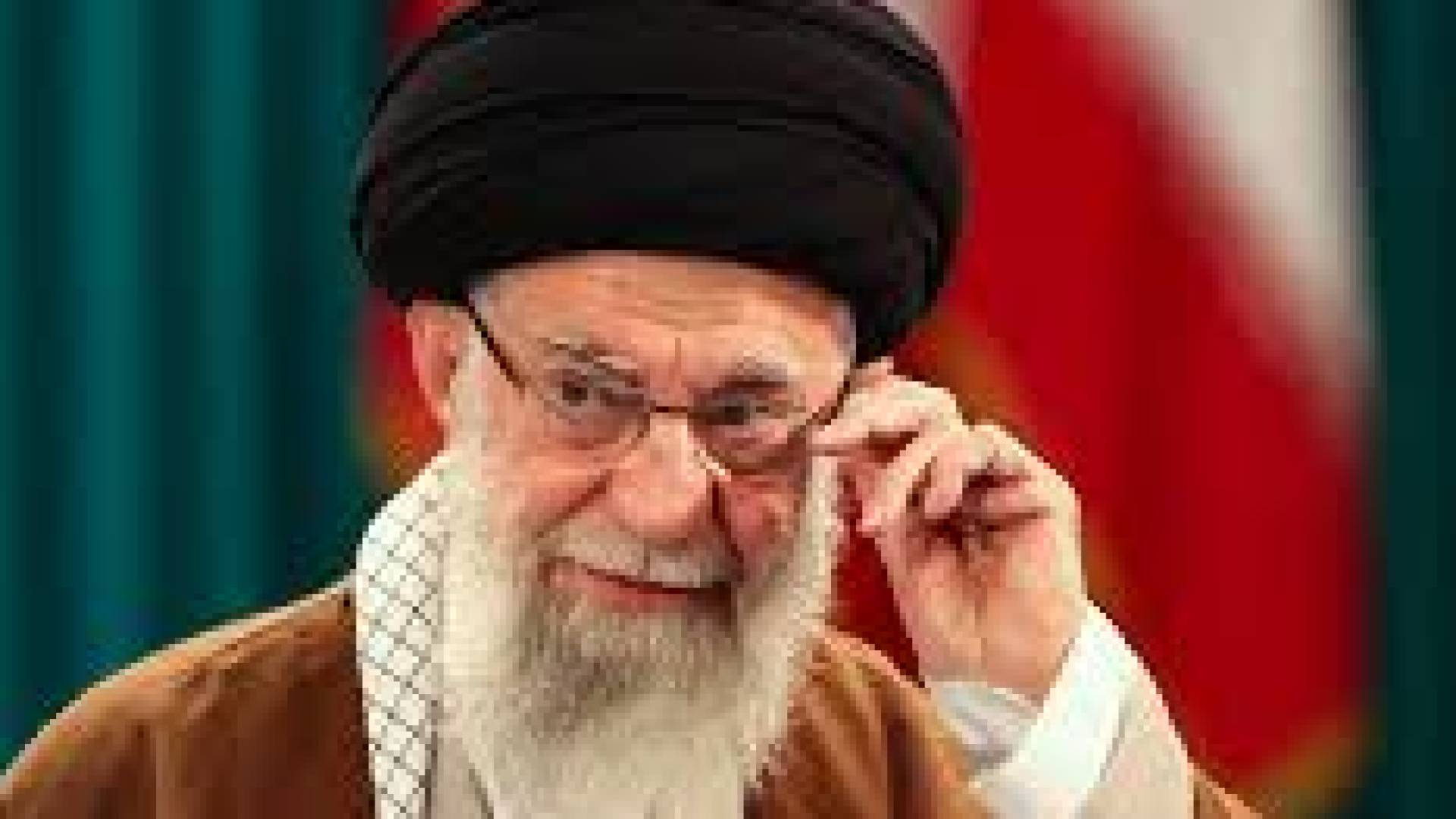 المرشد الإيراني يهجم واشنطن: يد أمريكا ملطخة بدماء الآلاف في "حرب الـ12 يومًا".. ودعوة لـ "توحيد الصفوف" #عاجل 