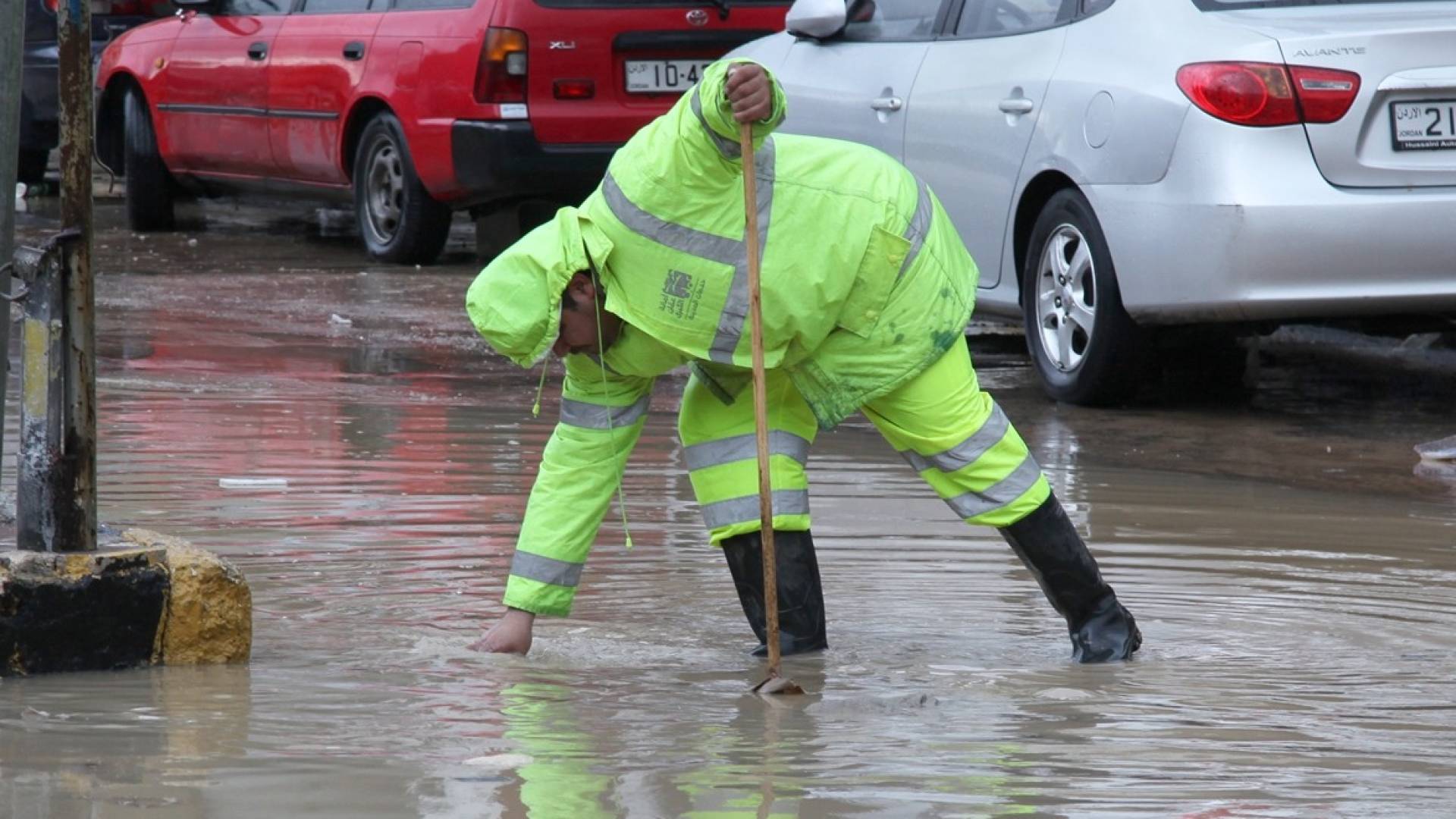 أمانة عمان: تَعَامَلْنَا مَعَ 7 مُلَاحَظَاتٍ لِارْتِفَاعِ الْمِيَاهِ.. وَحَرَكَةُ السَّيْرِ لَمْ تَتَأَثَّرْ 