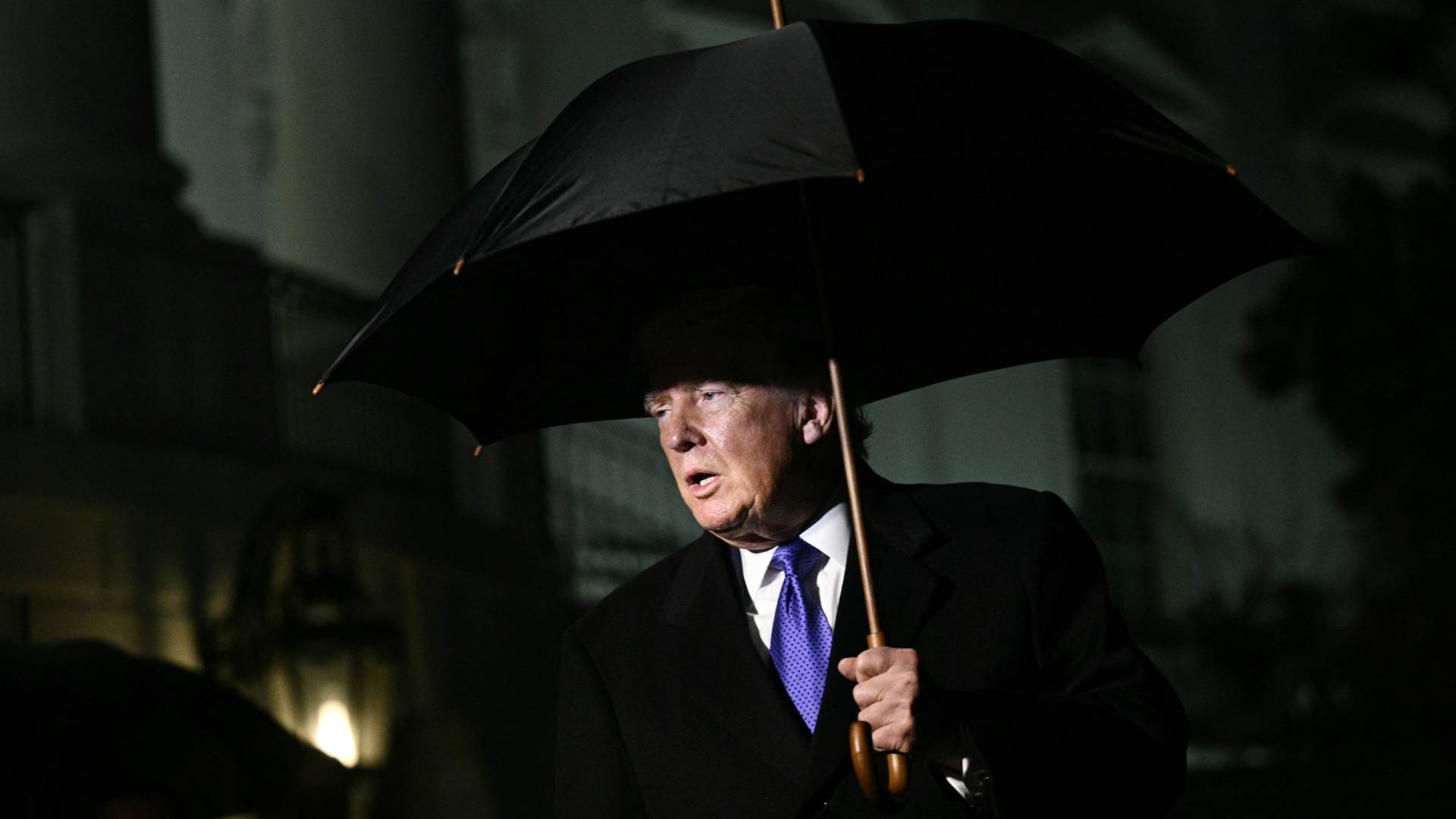 مصارف أمريكية تعرب عن قلقها من دعوة ترمب لخفض فائدة البطاقات الائتمانية