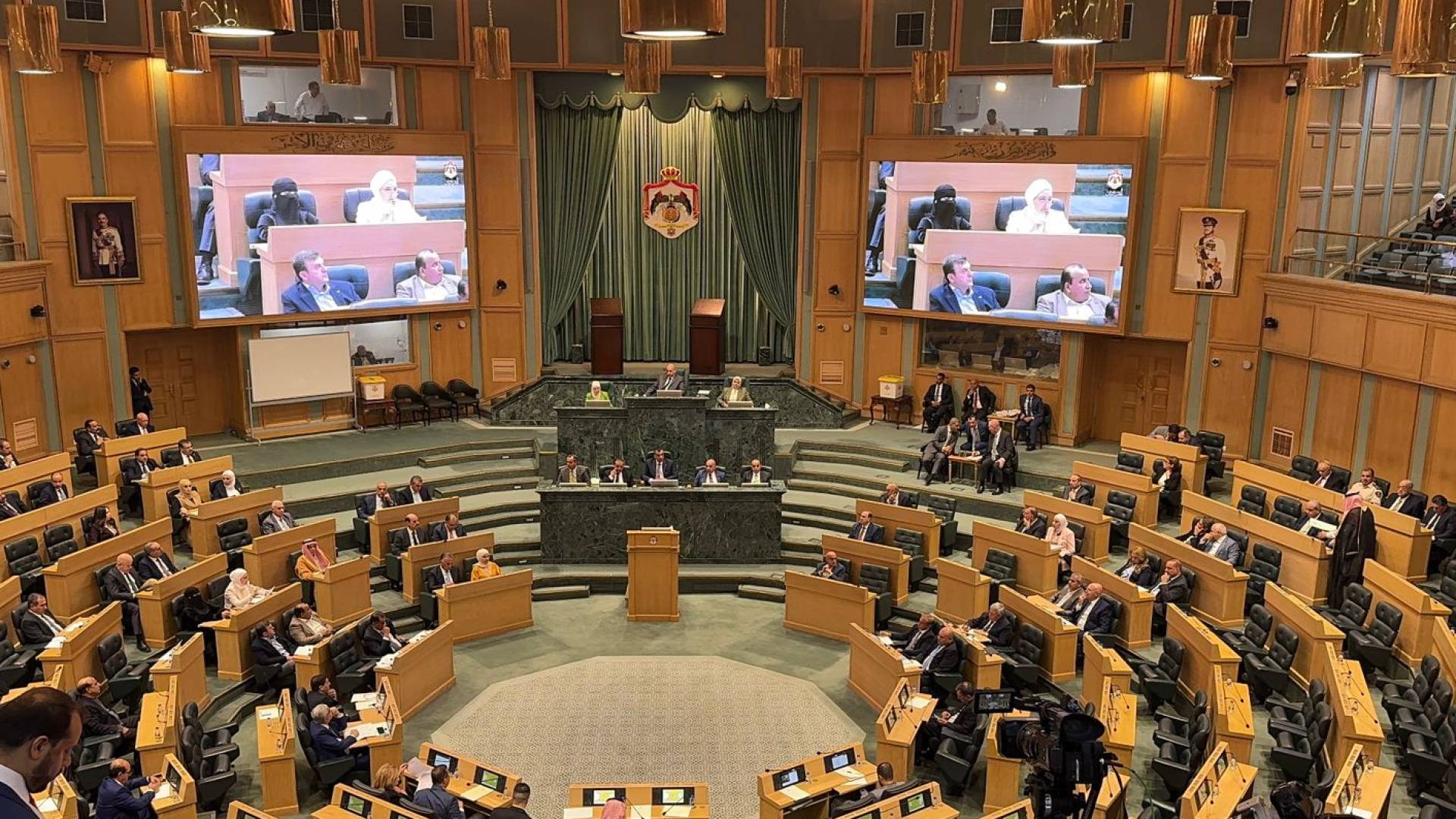 اجْتِمَاعَاتٌ لِـ 7 لِجَانٍ نِيَابِيَّةٍ الأحد.. مُنَاقَشَةُ تَقَارِيرِ "الْمِيَاهِ" وَزِيَارَةٌ لِـ "أَمْوَالِ الضَّمَانِ" 