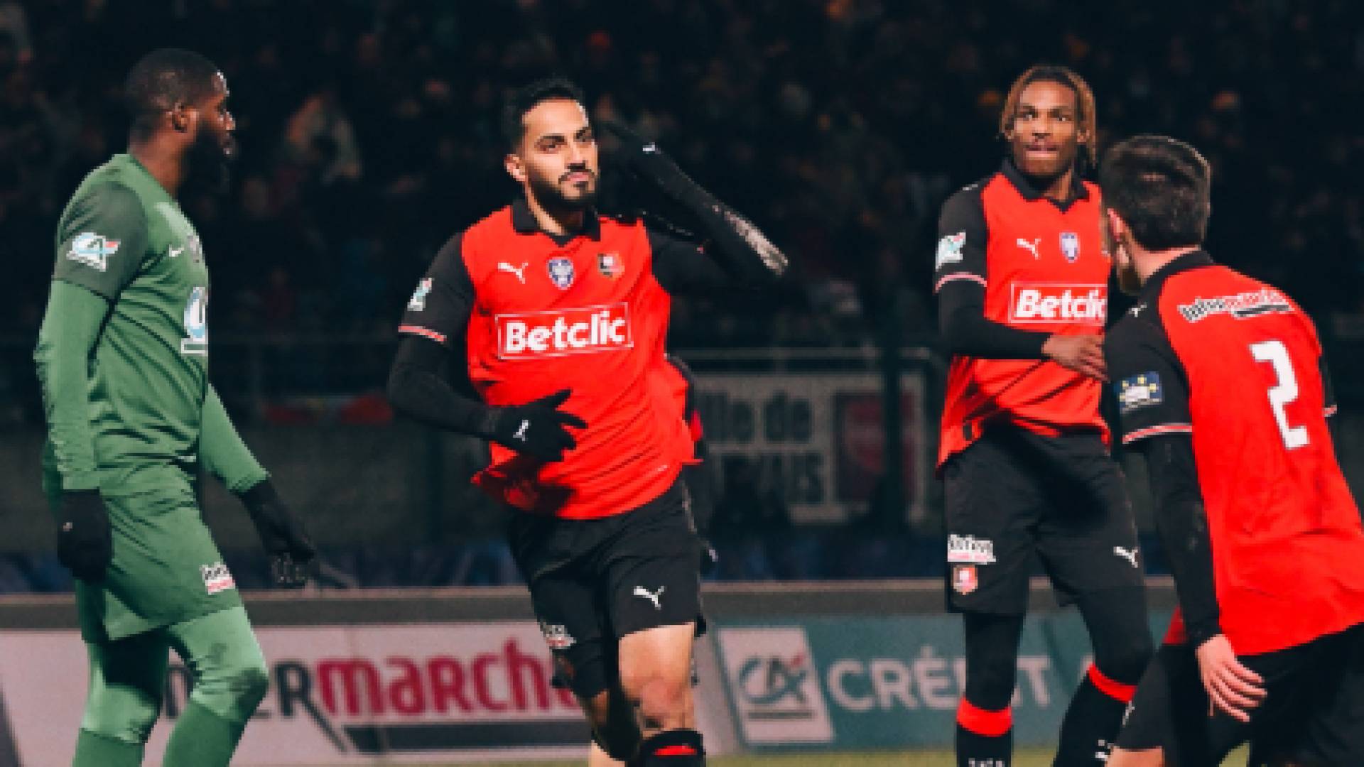 بصمة "التعمري" تقود رين لعبور فخ "شانتيلي" في كأس فرنسا