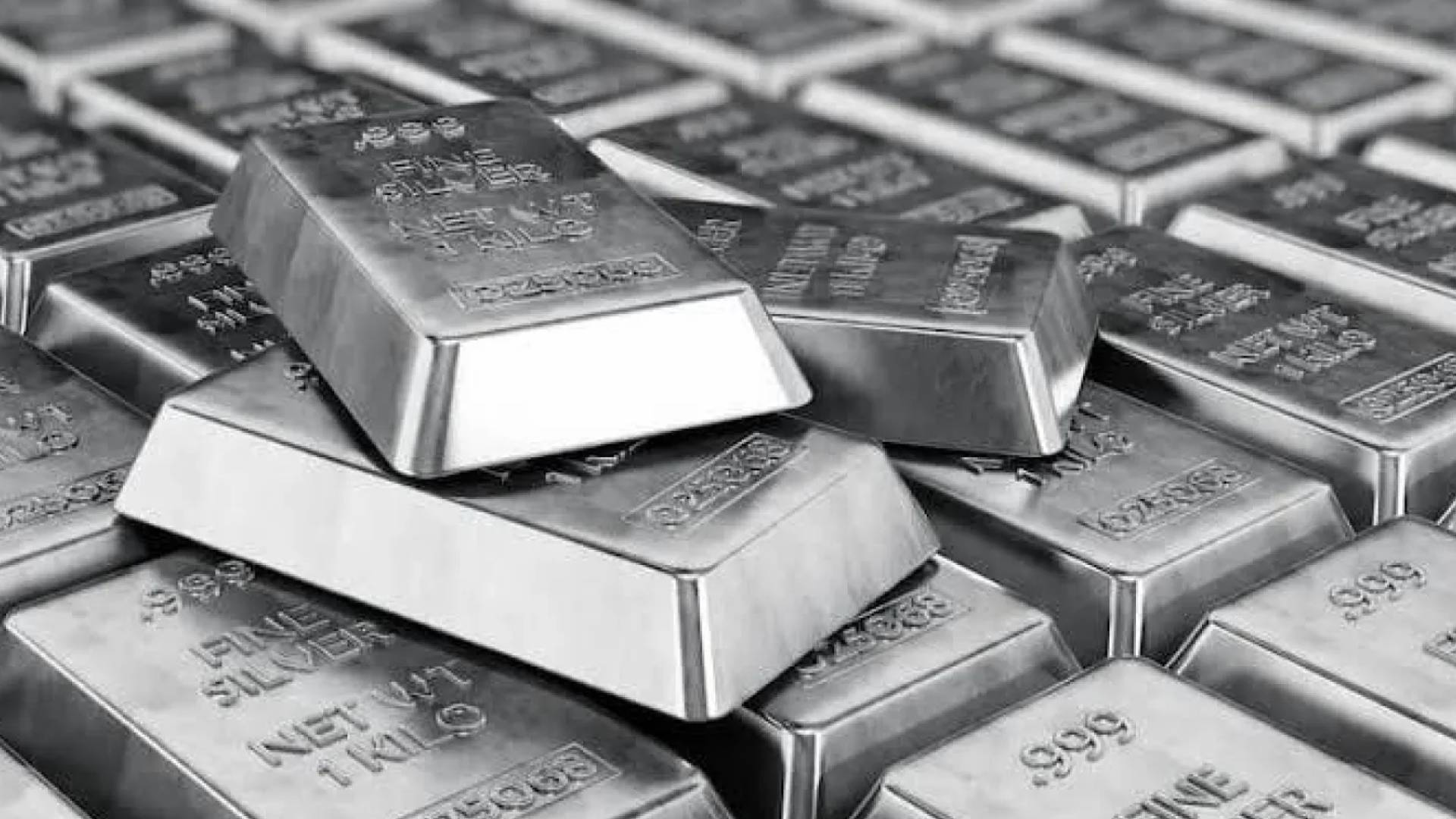 الفضة تنفجر صعودًا: مكاسب تتجاوز 5% وتسجيل قمة تاريخية جديدة قرب 84 دولارًا 