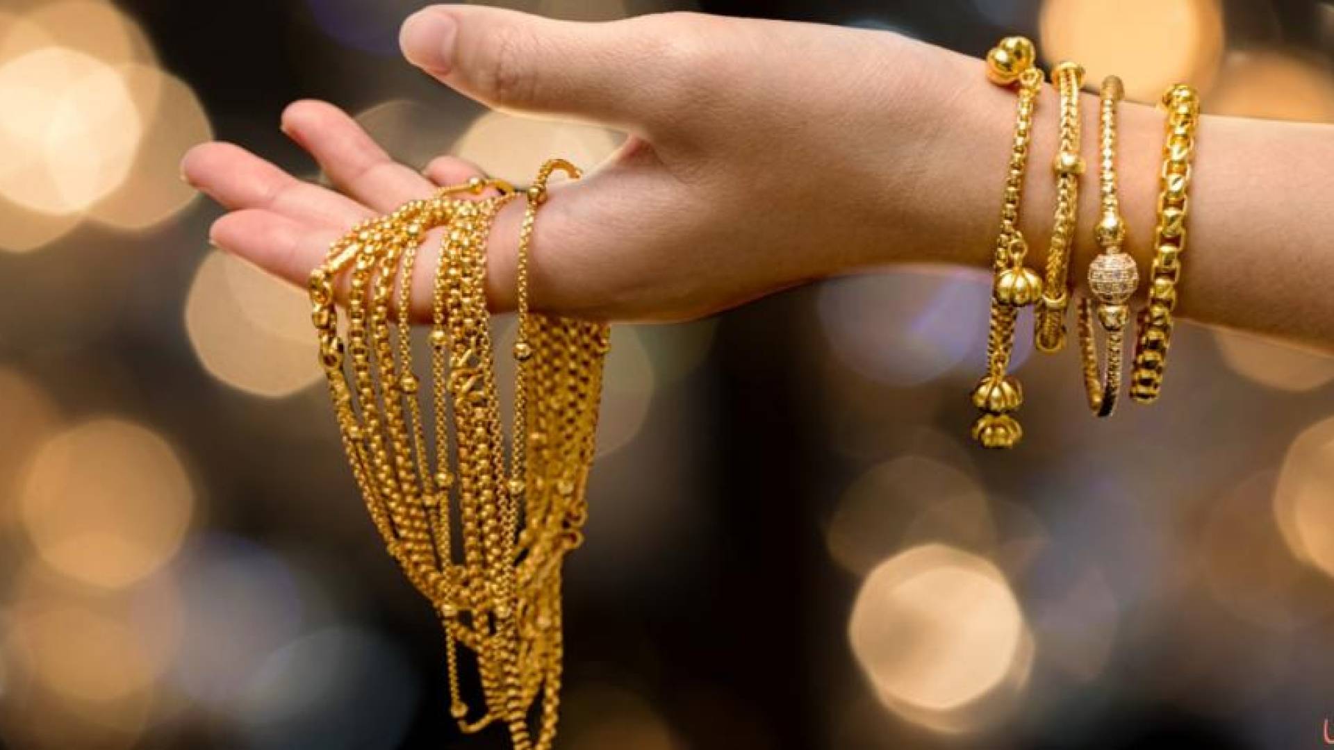 علّان:"أرقام تاريخية" غير مسبوقة.. غرام الـ 21 يلامس 94 دينارًا وتوقعات بوصول الأونصة إلى 5000 دولار 