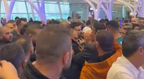المسافرين في مطار الملك عبدالعزيز بجدة