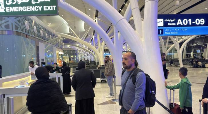 المسافرون العالقون في جدة
