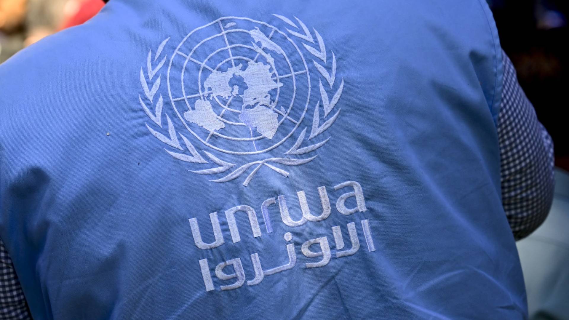 شطب اسم "فلسطين" من مناهج الأونروا بلبنان يثير غضبا عارما