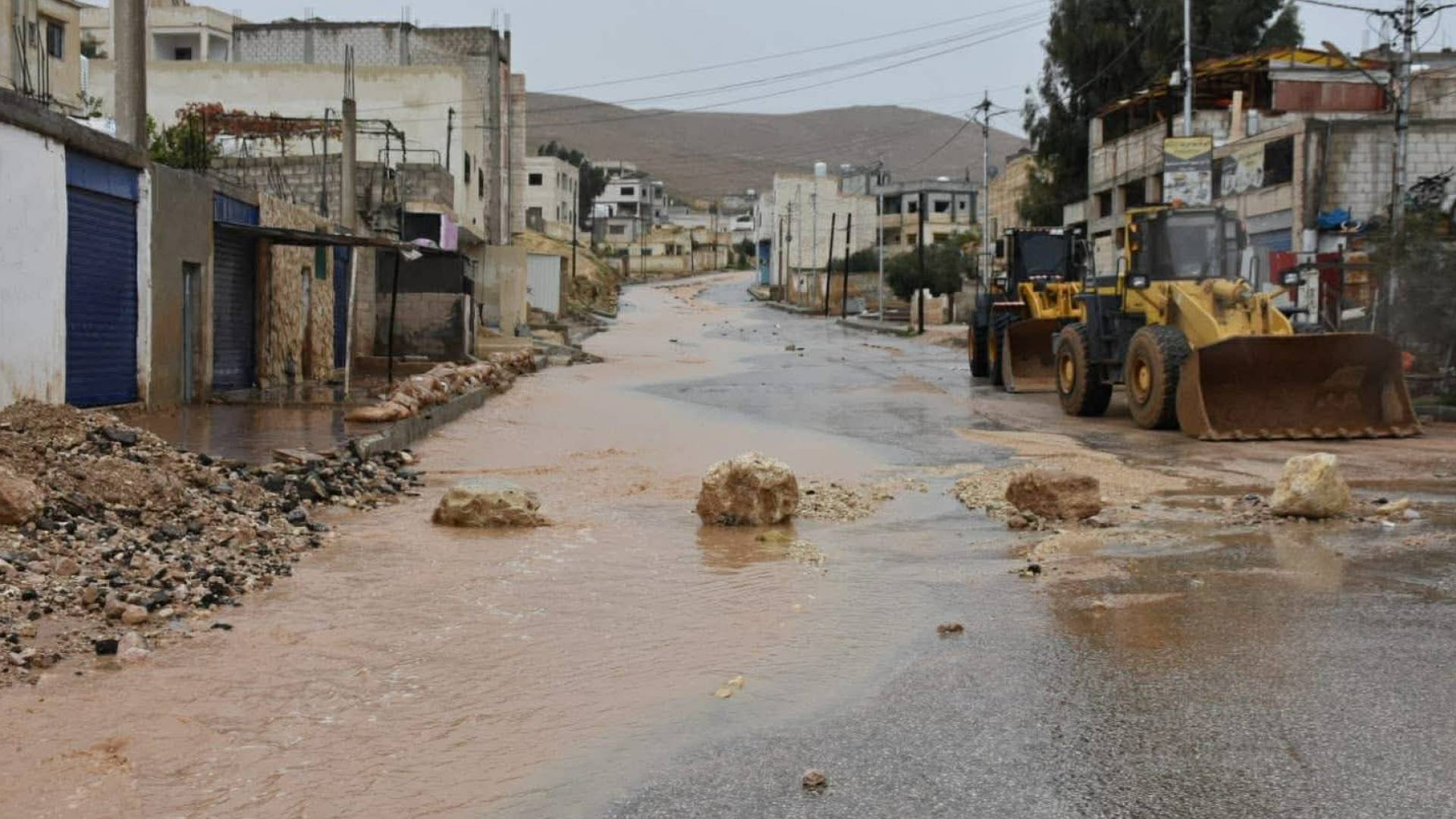 مراسل "رؤيا": إغلاق طريق وادي أبو الزيغان بشكل كامل احترازيًا بسبب ارتفاع منسوب المياه وغزارة الأمطار #عاجل 