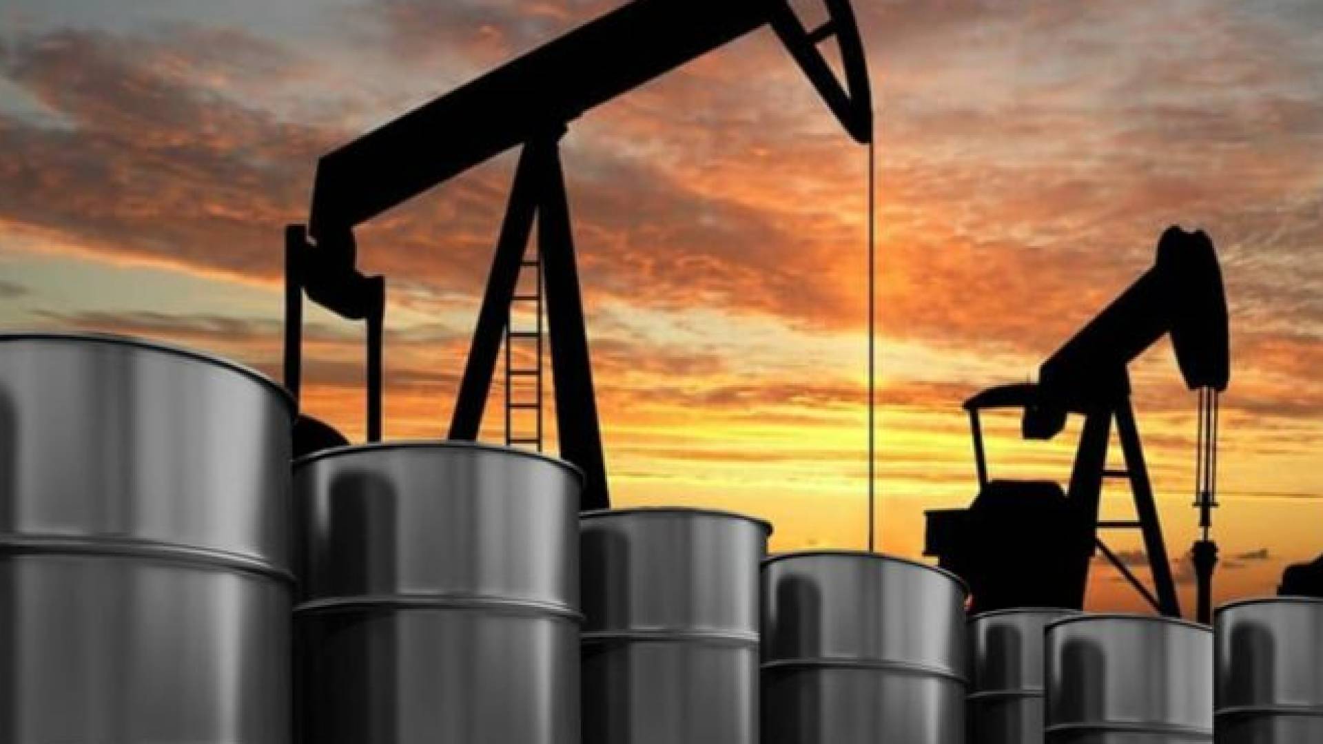 النَّفْطُ يَلْتَقِطُ أَنْفَاسَهُ.. "فَنْزُوِيلَا" تَكْبَحُ الْمَكَاسِبَ وَ"إِيرَانُ" تُبْقِي الْمَخَاوِفَ 