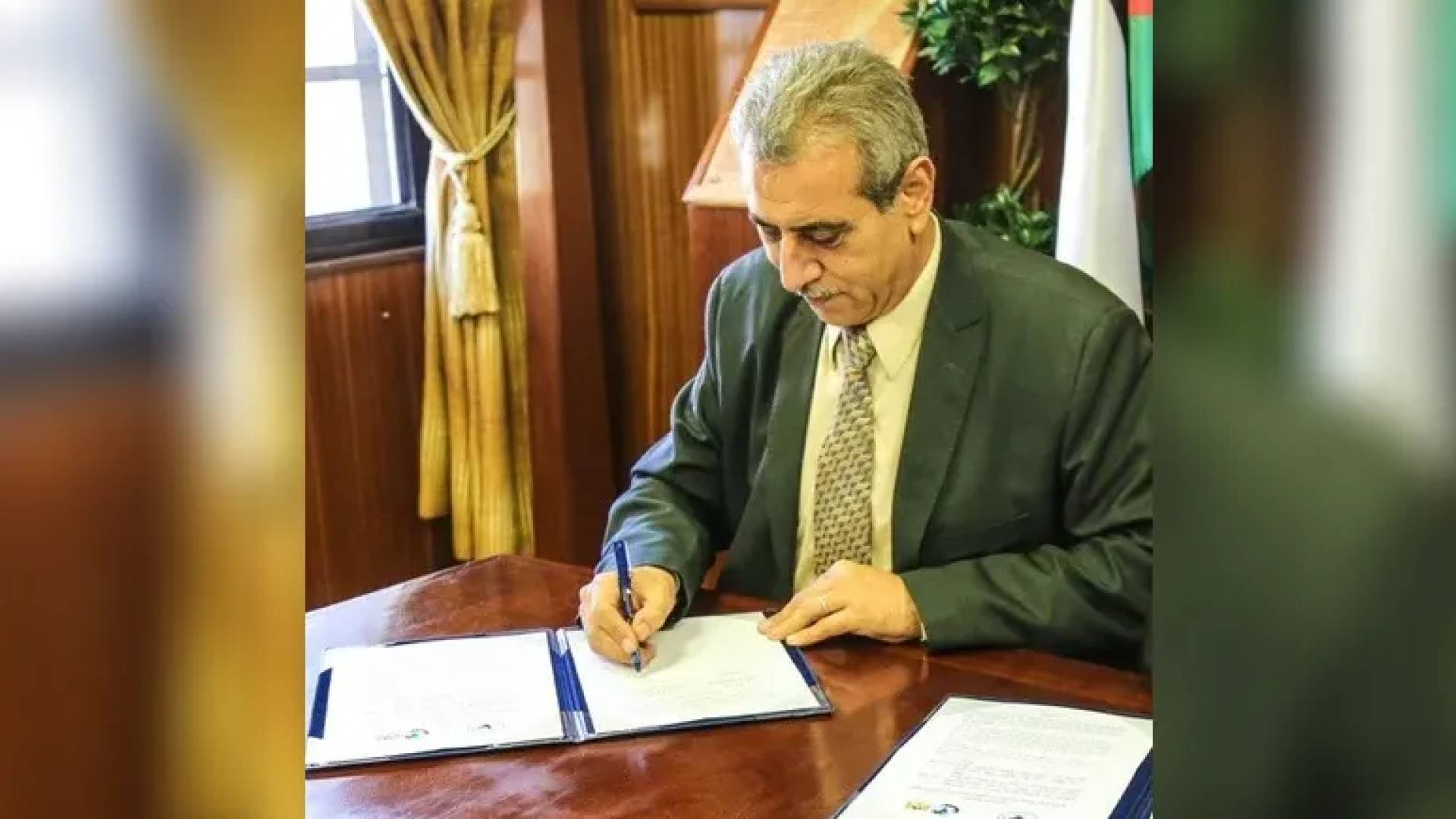 مَنْ هُوَ "علي شعث" الذي رشحته واشنطن لقيادة "مرحلة الإعمار" في غزّة؟ 