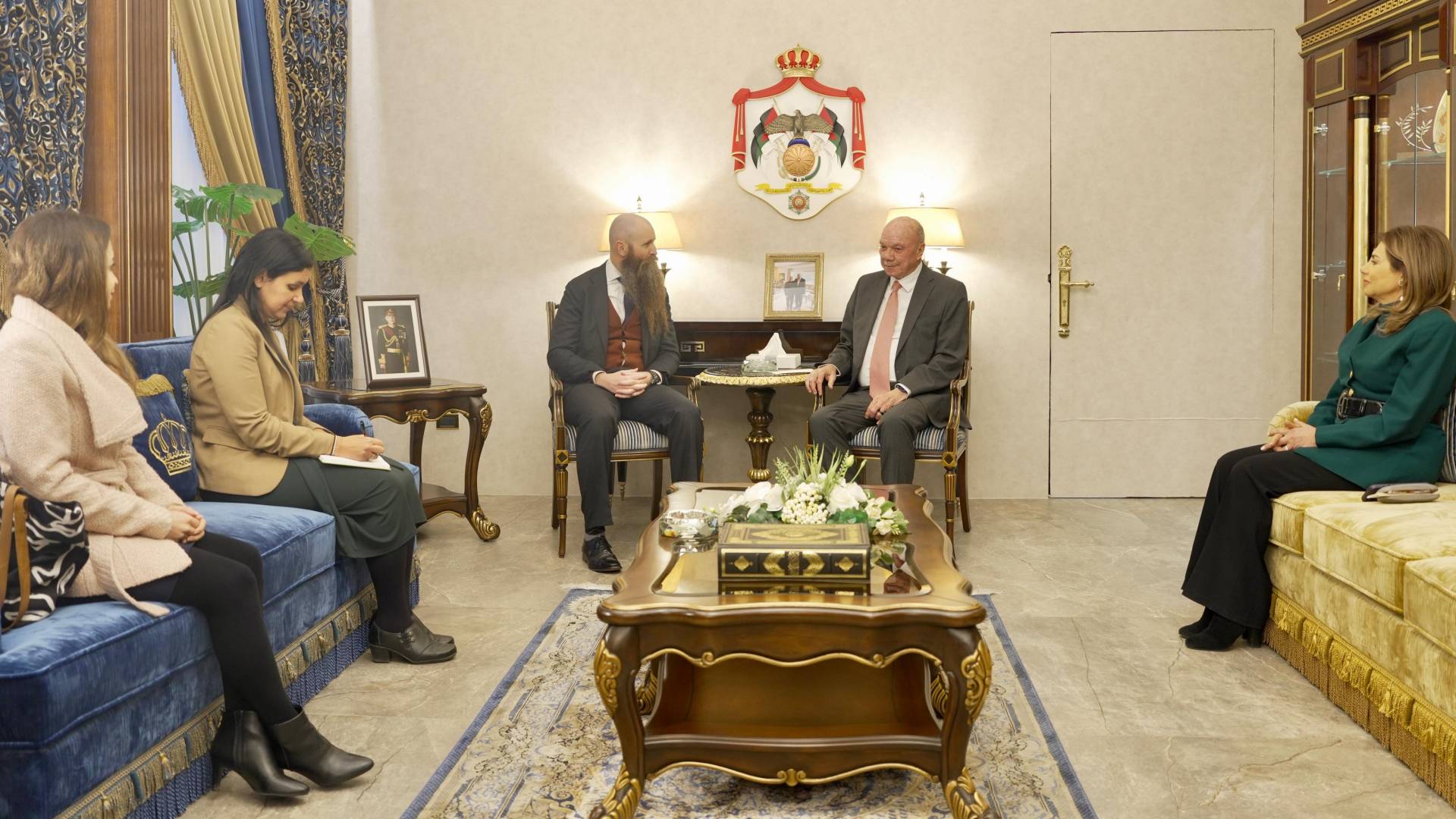 الفايز يلتقي السفير الأمريكي ويبحث تعزيز العلاقات الثنائية والأوضاع الإقليمية