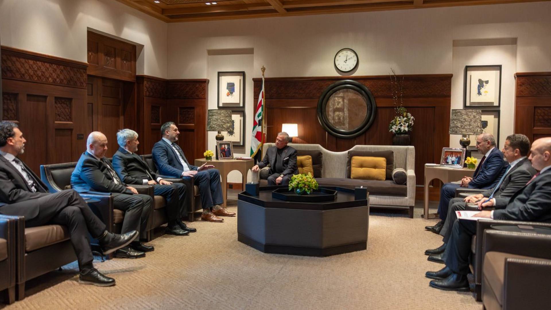 الملك يستقبل وزير خارجية البوسنة والهرسك -فيديو