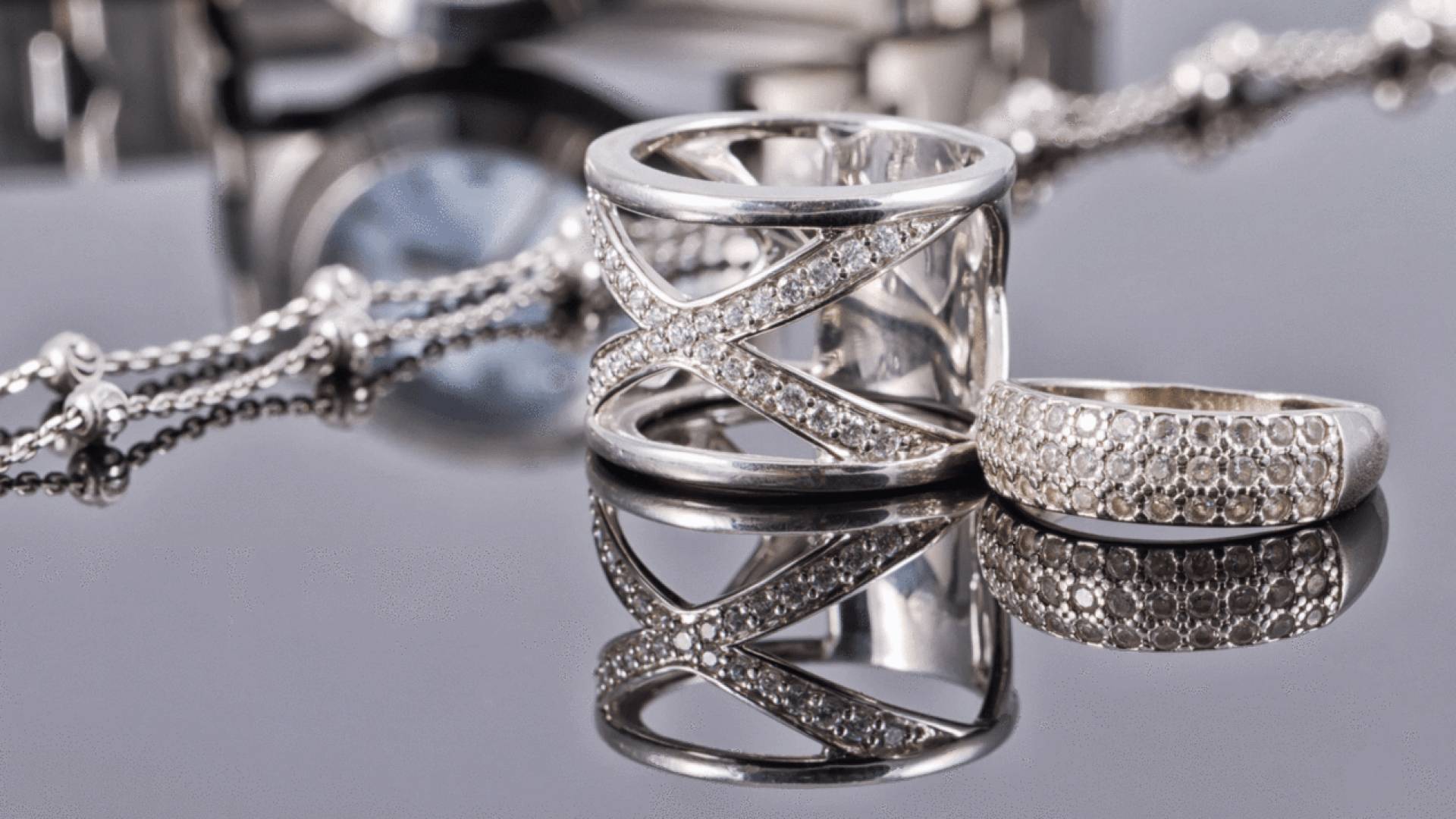 الفضة تنزف بشدة وتفقد أكثر من 2%.. هل يصمد حاجز الـ 90 دولارا؟