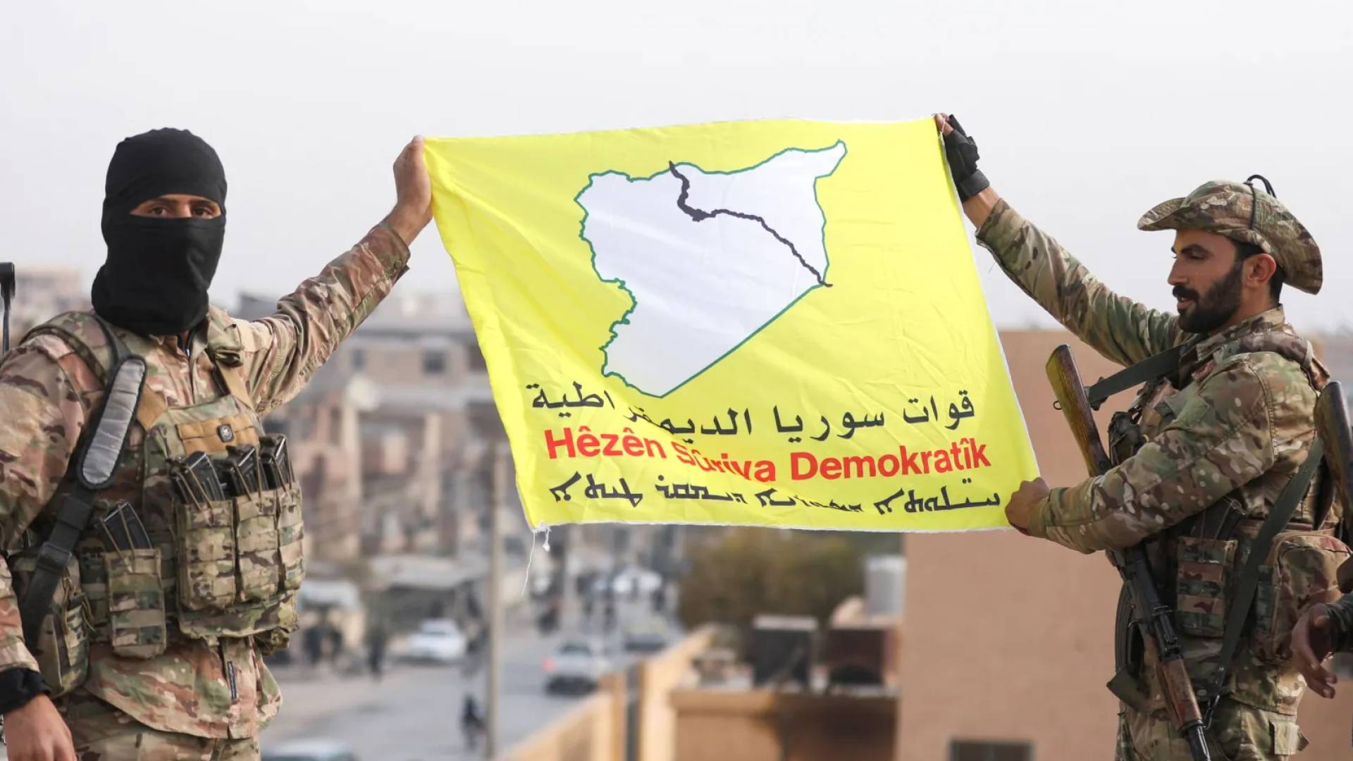 سانا: تنظيم قسد يعدم عدداً من المعتقلين في سجن الطبقة قبل هروبه منها 