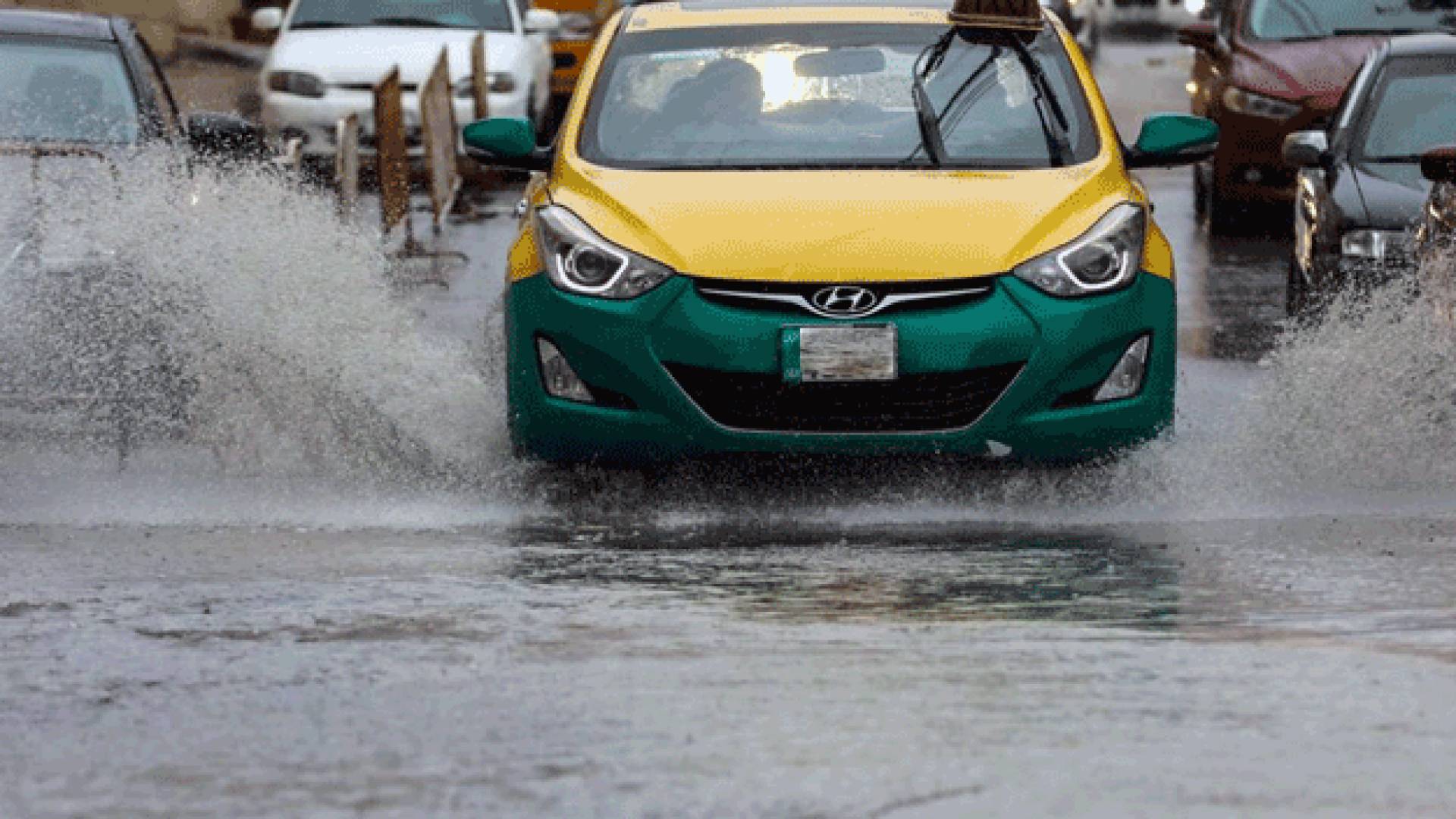 "الأمن العام" تحذر من المنخفض الجوي وتدعو للابتعاد عن مجاري السيول 