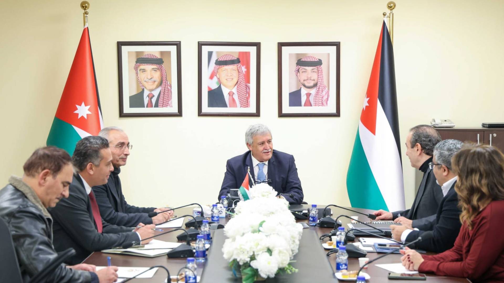 "النَّقْلُ" وَ"الْمُهَنْدِسِينَ" تَبْحَثَانِ تَعْزِيزَ الشَّرَاكَةِ وَتَأْهِيلَ الْكَوَادِرِ فِي مَشَارِيعِ السِّكَكِ وَالْمُرُورِ 