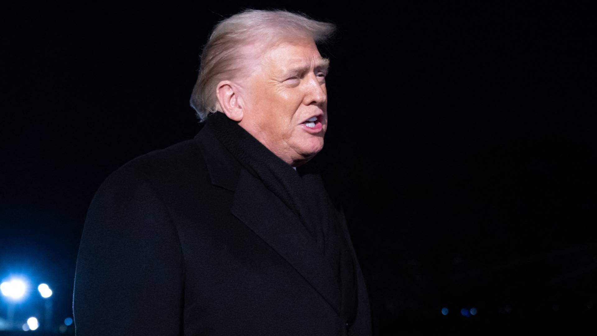 ترمب يشكك في "الاحتباس الحراري" وسط موجة برد قارسة 