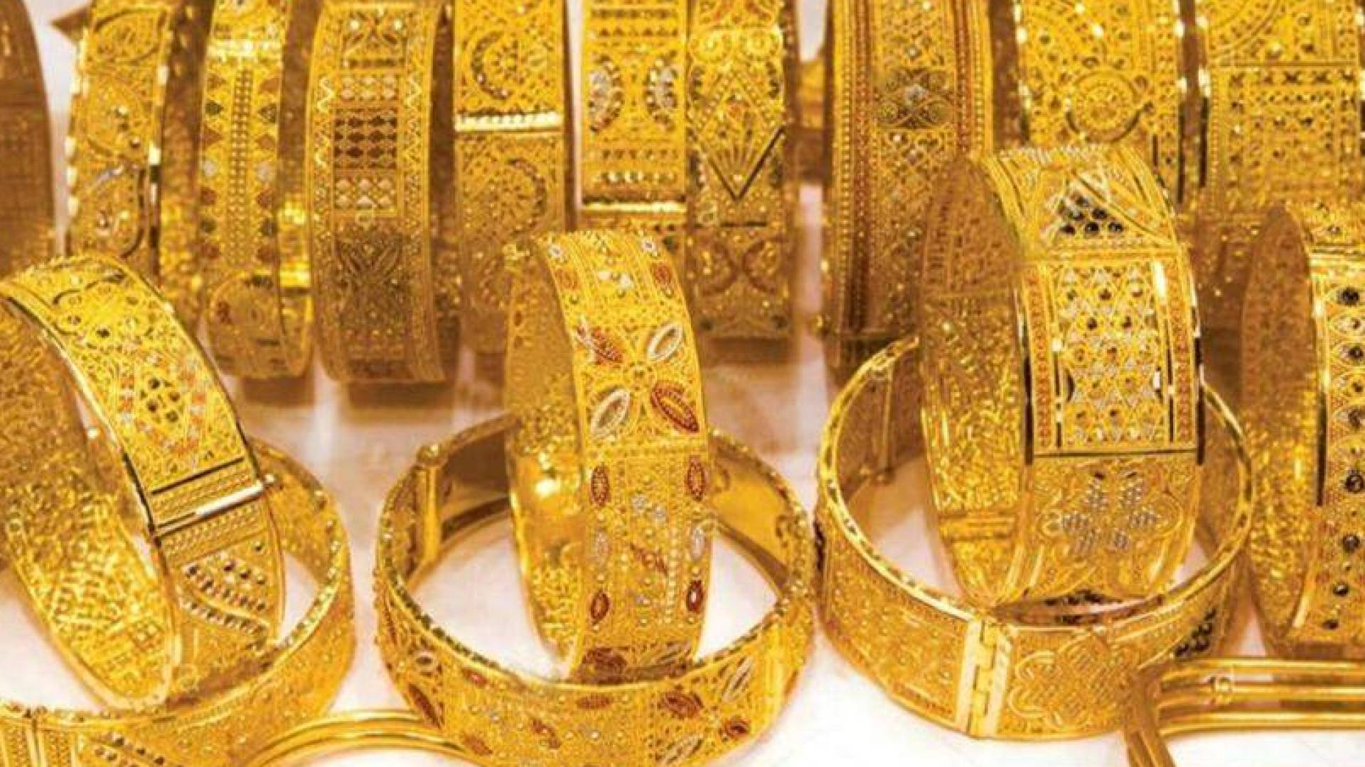 أسعار الذَّهَبُ فِي الْأُرْدُنِّ يُحَطِّمُ كَافَّةَ الْأَرْقَامِ الْقِيَاسِيَّةِ وَيَسْتَقِرُّ فَوْقَ حَاجِزِ الـ 103 دَنَانِيرَ 