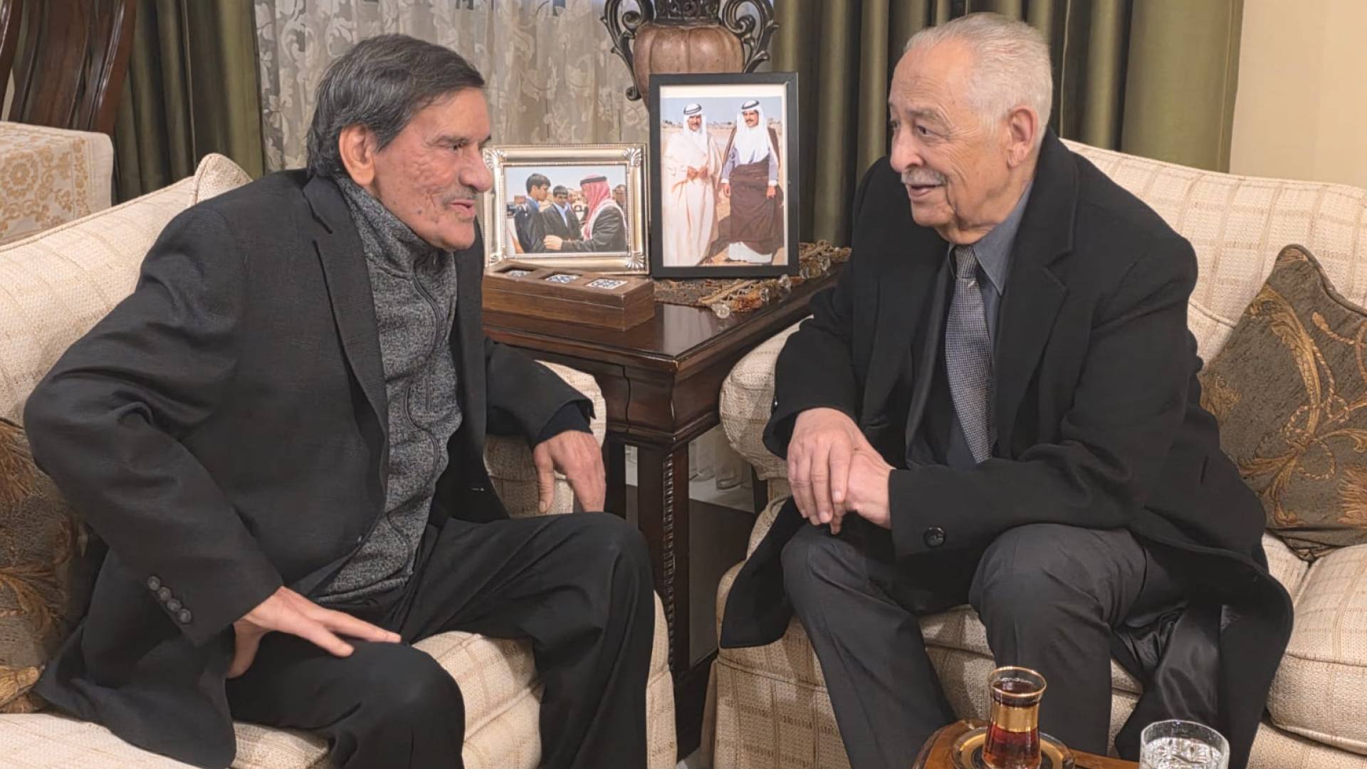 العيسوي ينقل تمنيات الملك وولي العهد للسرور بالشفاء التام 