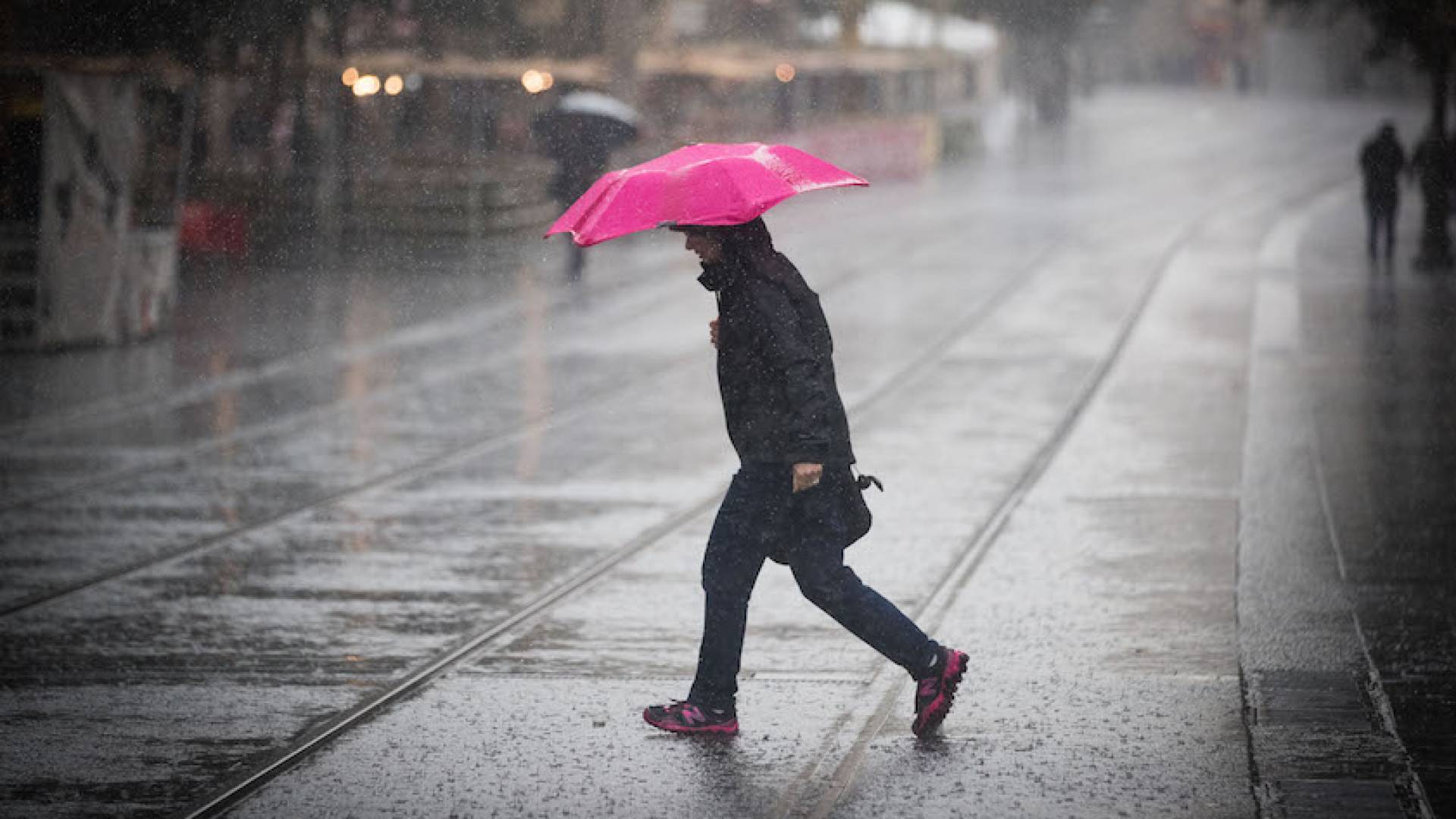 طقس العرب: سحب ماطرة تقترب من شمال الأردن وأمطار قد تكون غزيرة خلال الساعات المقبلة 