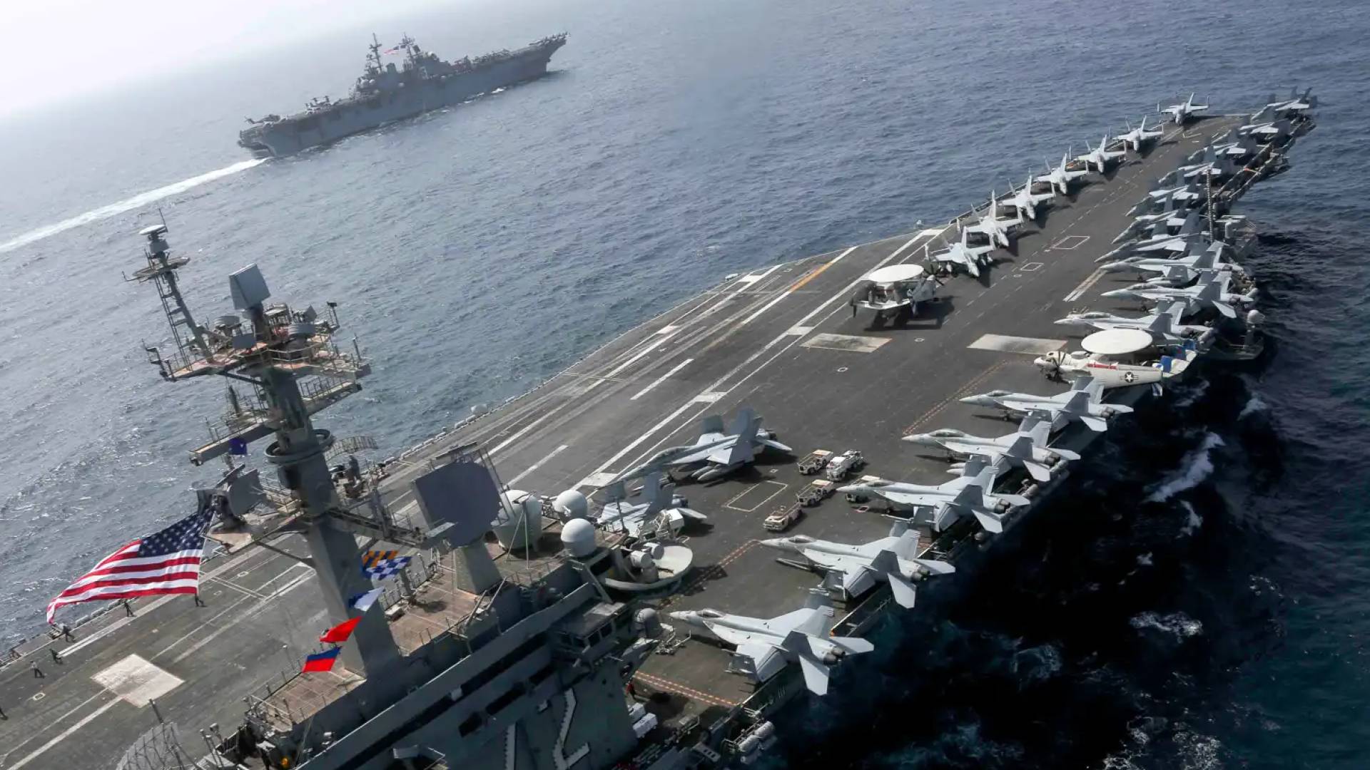 "طبول الحرب" تقرع.. 5700 جندي و"جسر جوي" و"لينكولن" تحاصر إيران 