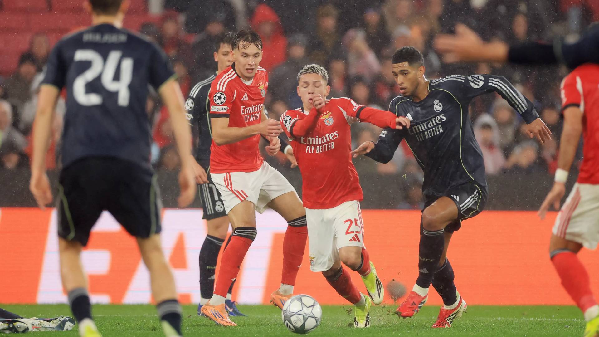 سقوط درامي لريال مدريد في البرتغال.. بنفيكا يكتسح "الملكي" 