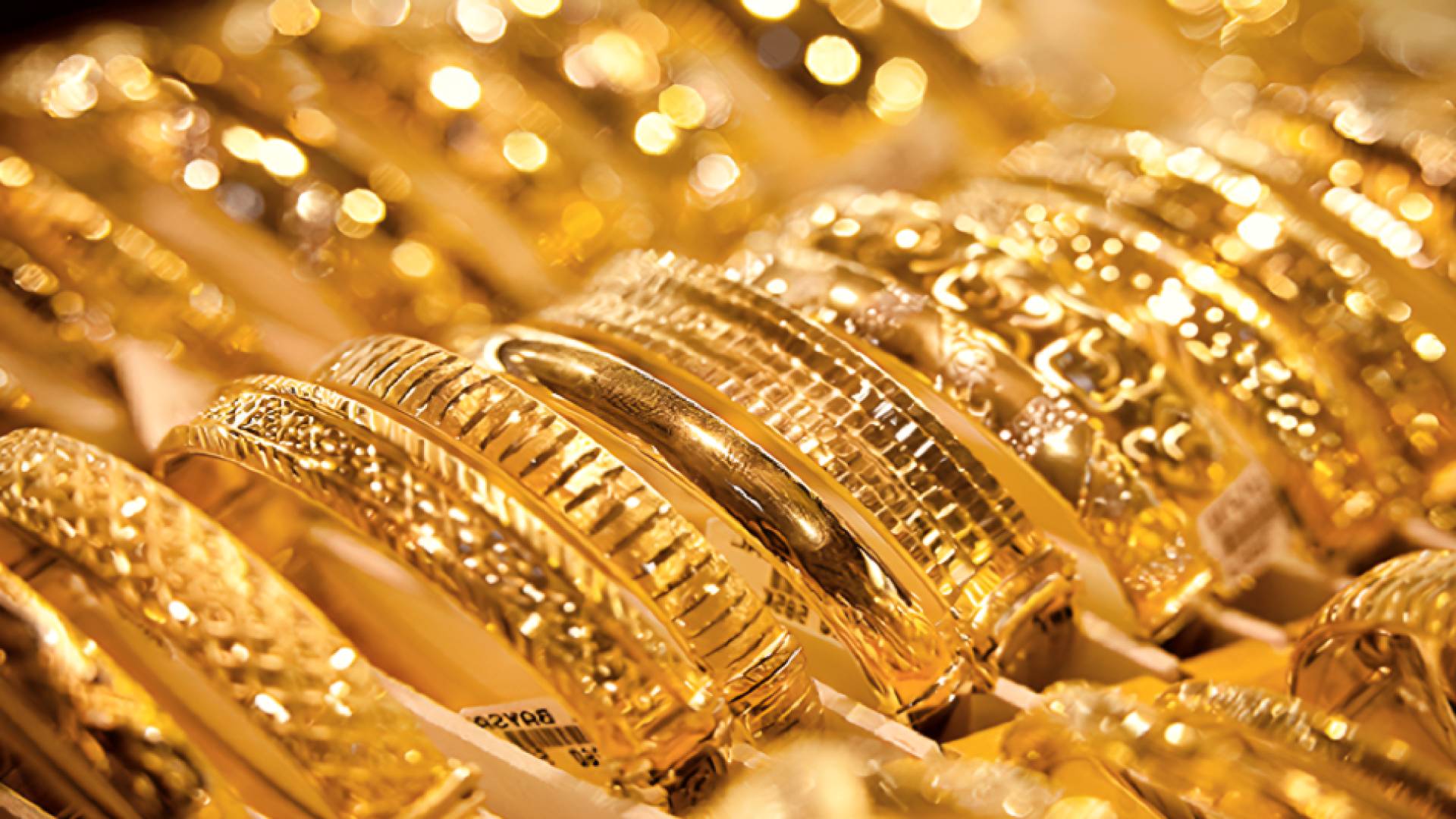 "ضبط الفوضى في أيام العطل".. مطالب لإصدار تسعيرة الذهب أيام الجمع وسد ثغرة "السوق السوداء" #عاجل 