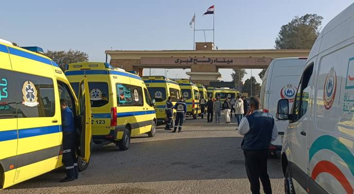 سيارات الإسعاف في محيط معبر رفح البري