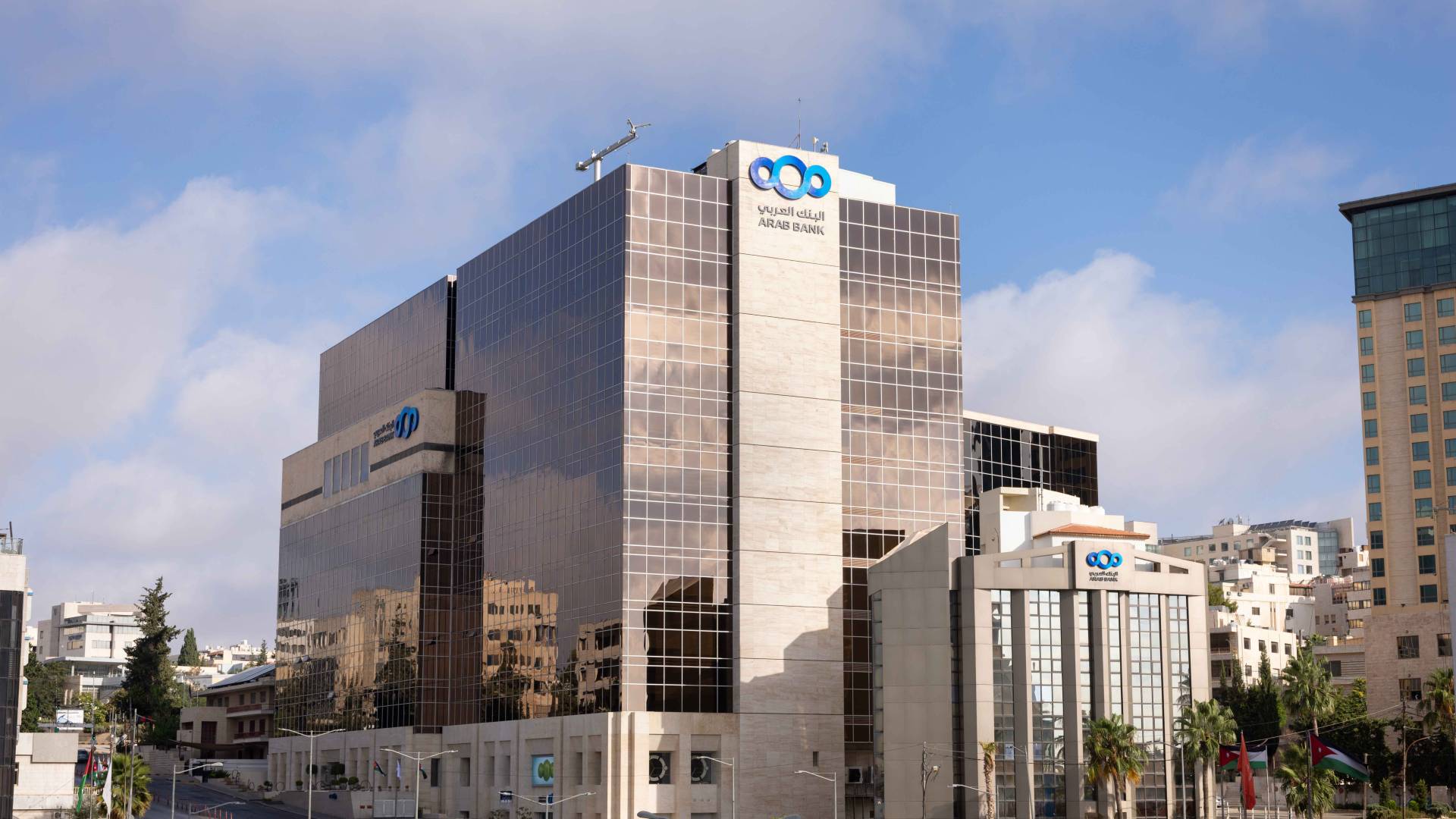 ارتفاع الارباح الصافية لمجموعة البنك العربي لتصل الى 1.13 مليار دولار أمريكي بنهاية العام 2025 ومجلس الإدارة يوصي بتوزيع أرباح نقدية على المساهمين بنسبة 40% 