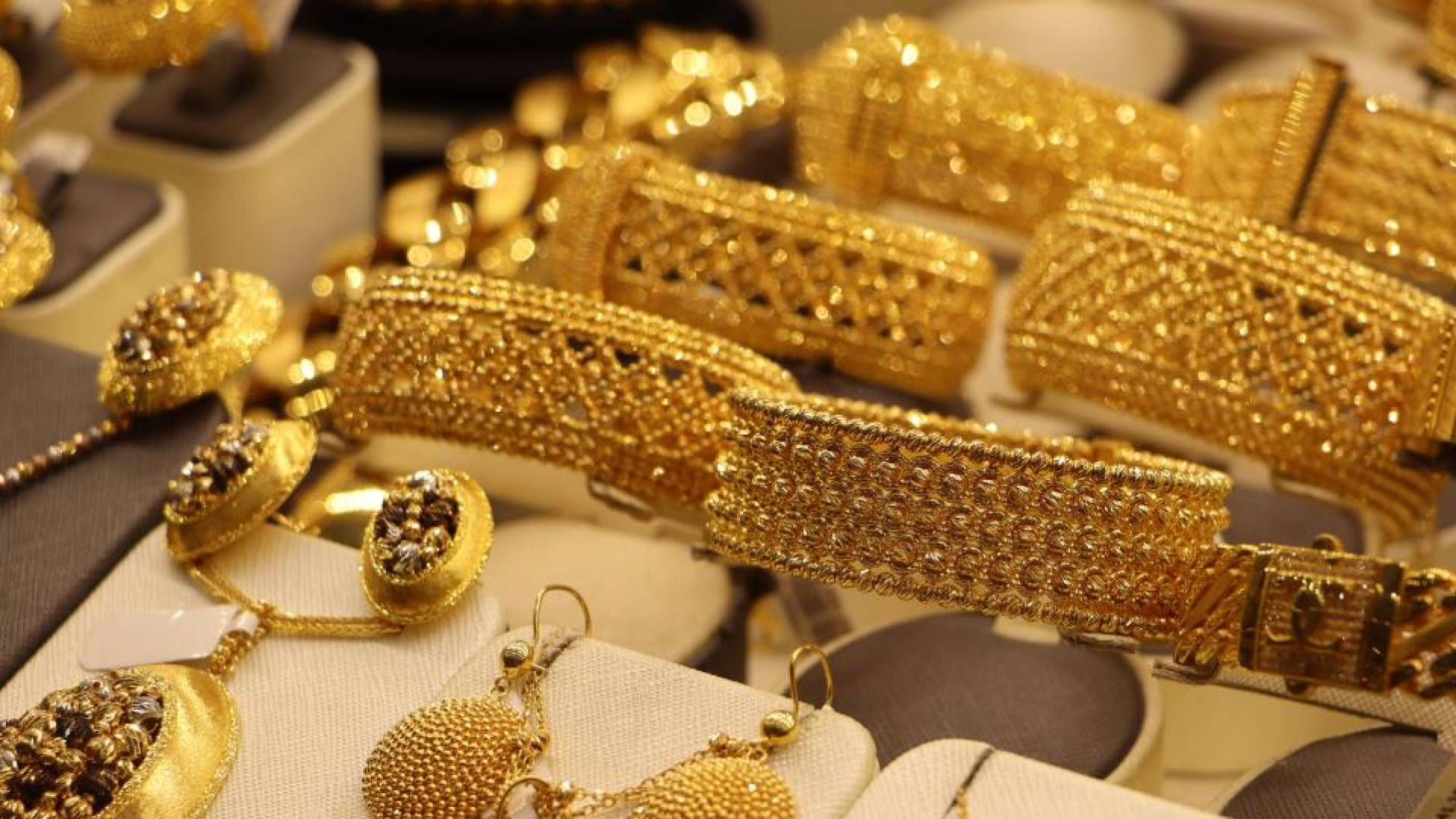 ربحي علان لـ "رؤيا": انخفاض "قاس" يضرب الذهب وعيار 21 يسجل 97 دينارا -فيديو