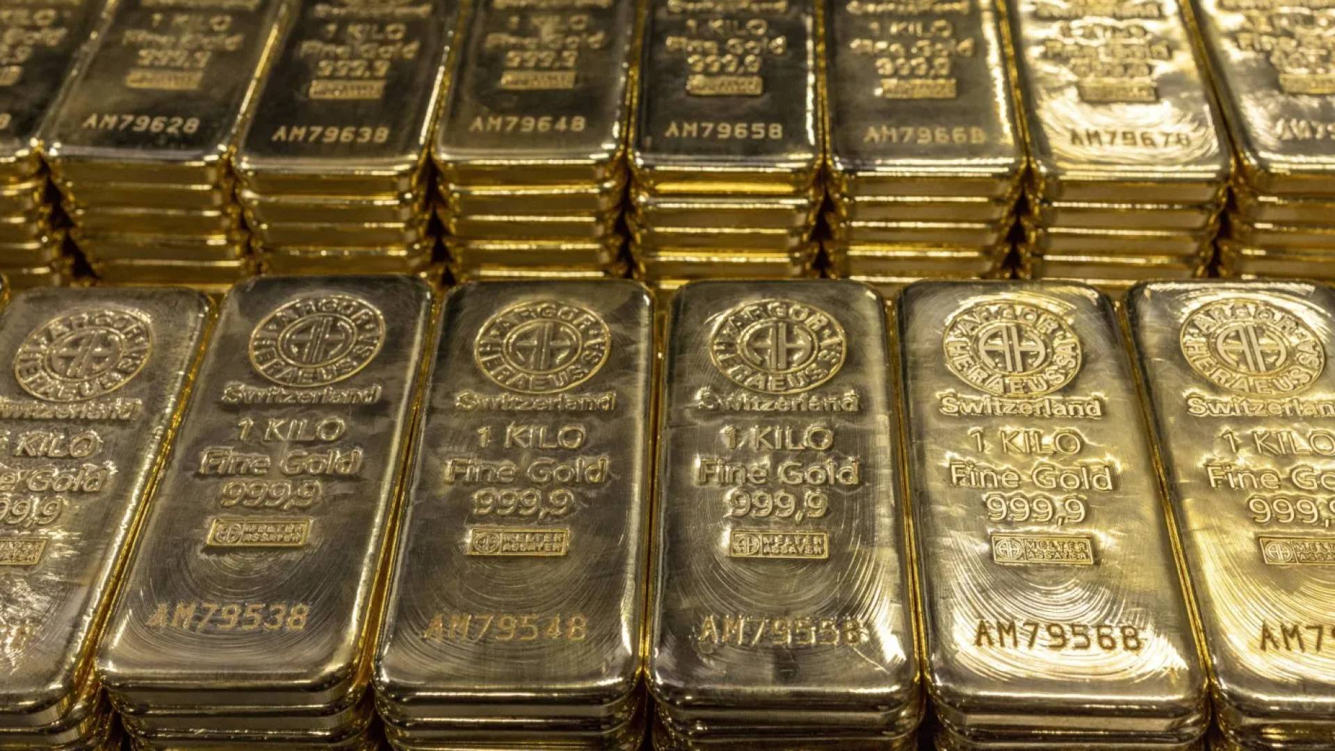 طبول الحرب تنعش المعادن.. تعثر مفاوضات واشنطن وطهران تدفع أسعار الذهب لمستويات تاريخية