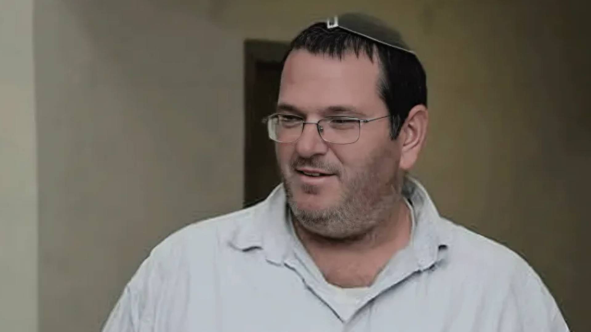 الاحتلال يفرج عن شقيق رئيس "الشاباك" المتهم بتهريب السجائر لغزة