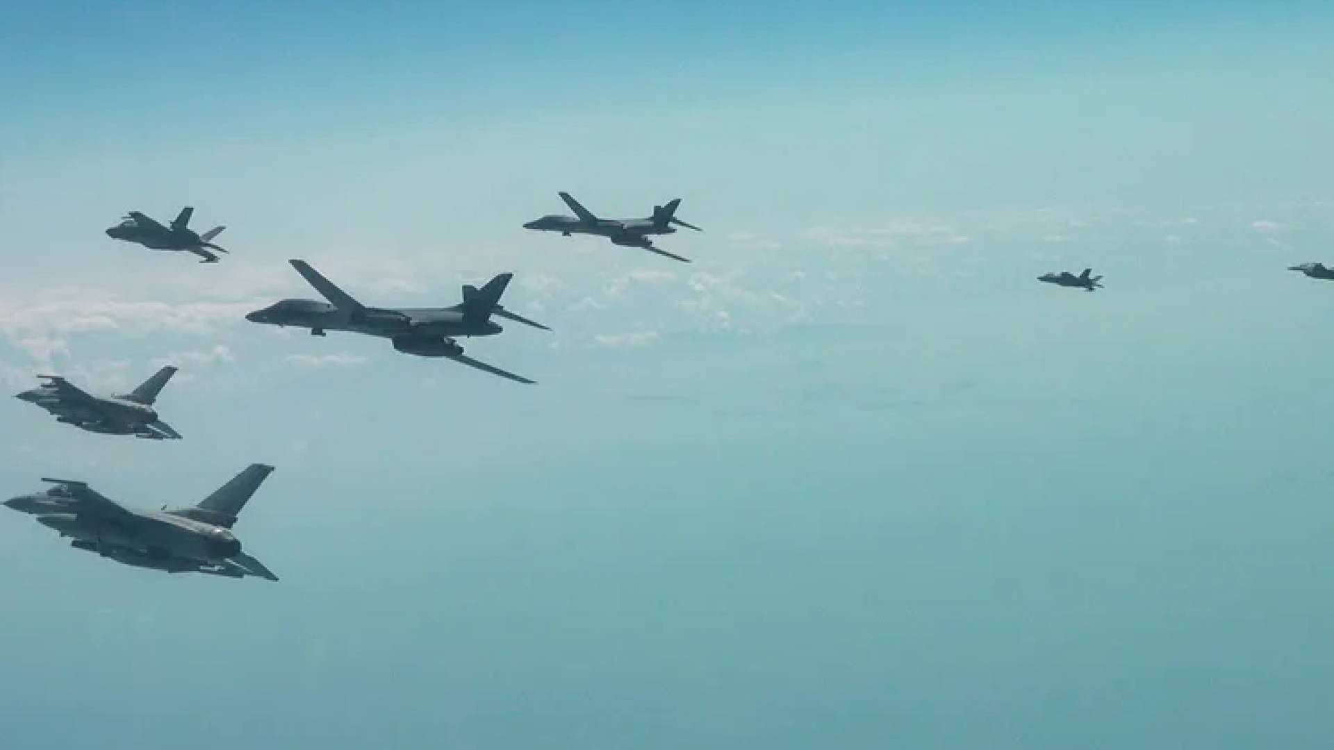 تعزيزات بريطانية بـ"إف-35" في قبرص.. تحسبا لضربة أمريكية محتملة ضد إيران