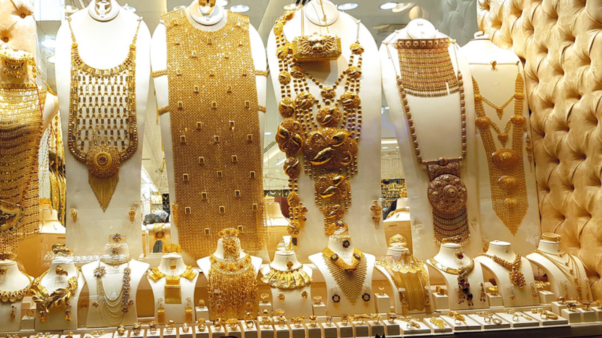 قفزة في أسعار الذهب بالإمارات السبت وعيار 24 يتجاوز حاجز 600 درهم