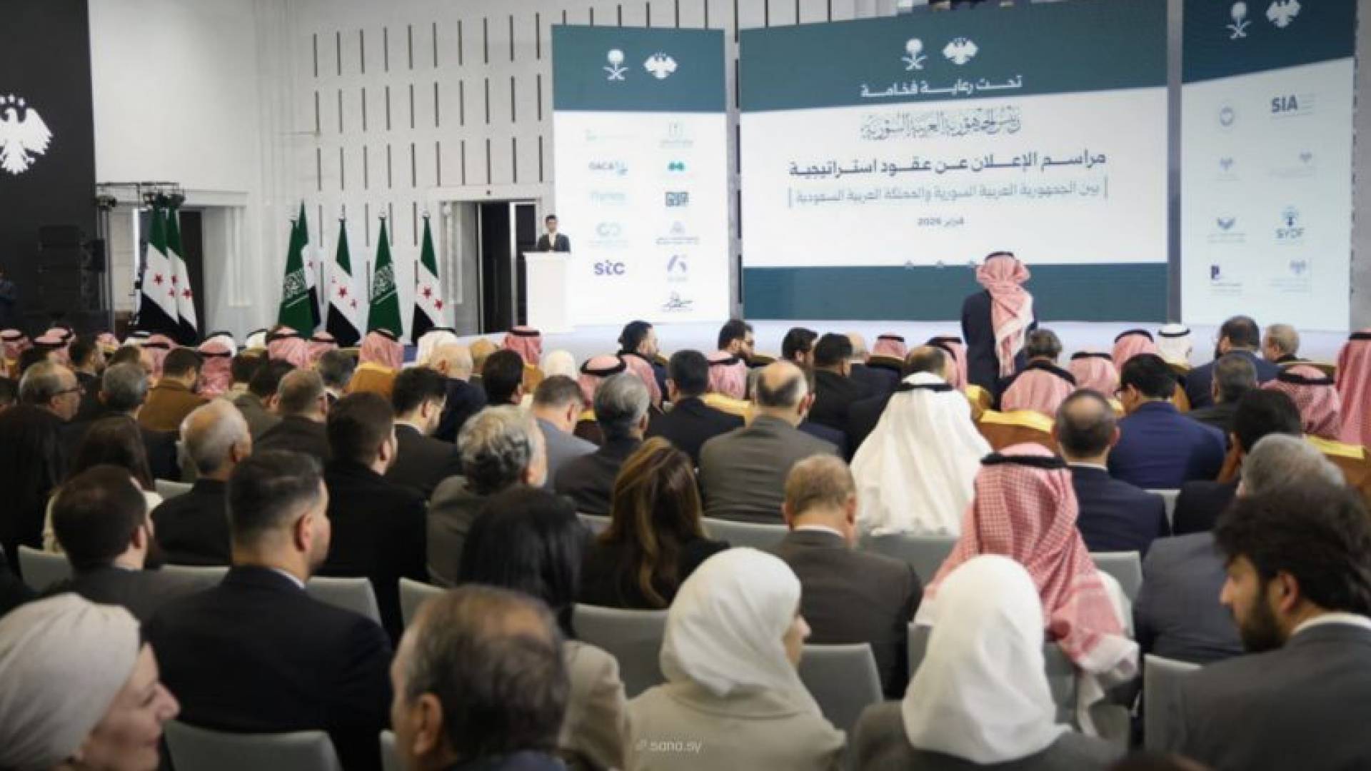 انطلاق مراسم توقيع "عقود استراتيجية" بين سوريا والسعودية بحضور الشرع