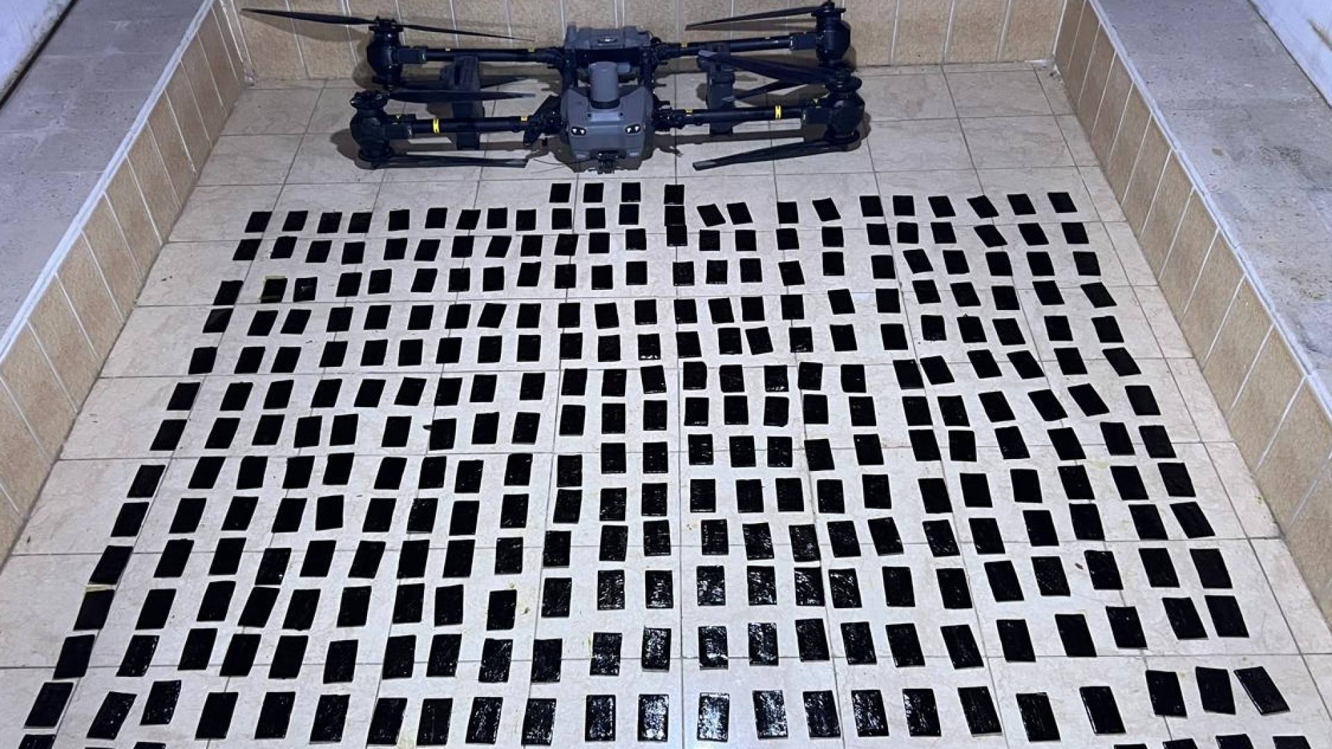 الجيش العربي: المنطقة العسكرية الجنوبية تحبط محاولة تهريب مواد مخدرة بواسطة طائرة مسيرة