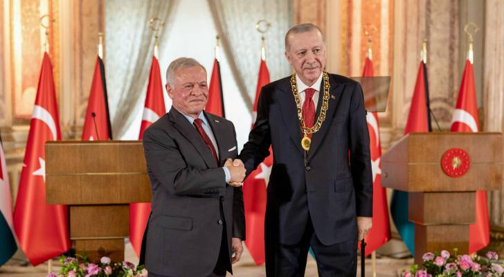 الملك عبدالله الثاني والرئيس التركي رجب طيب اردوغان