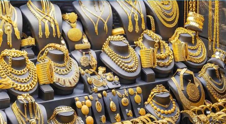 مجوهرات ذهبية