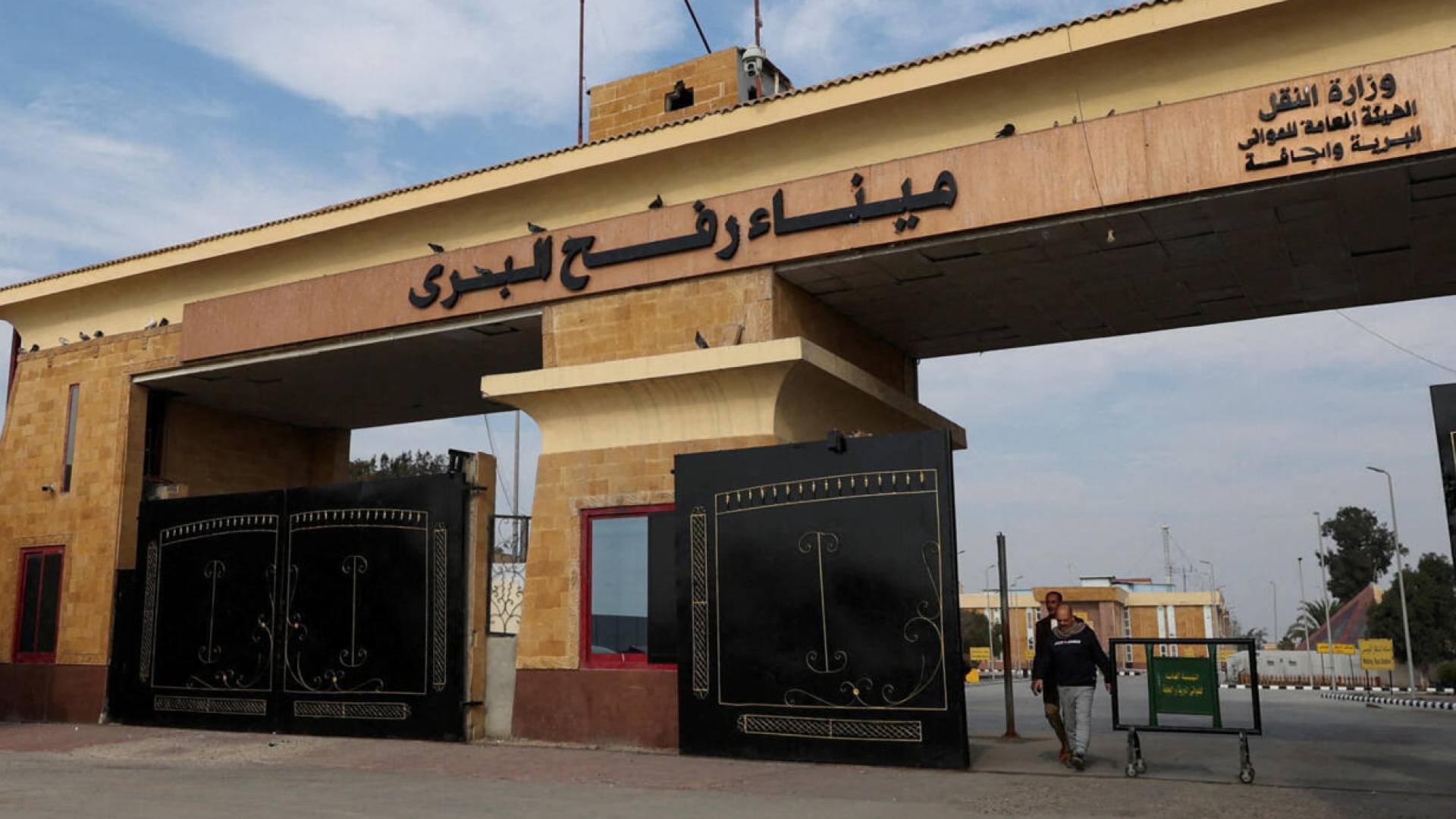 "حماس": الاحتلال ينتهك "وقف النار" ويعذب المسافرين بمعبر رفح.. ونسبة العبور 27% فقط