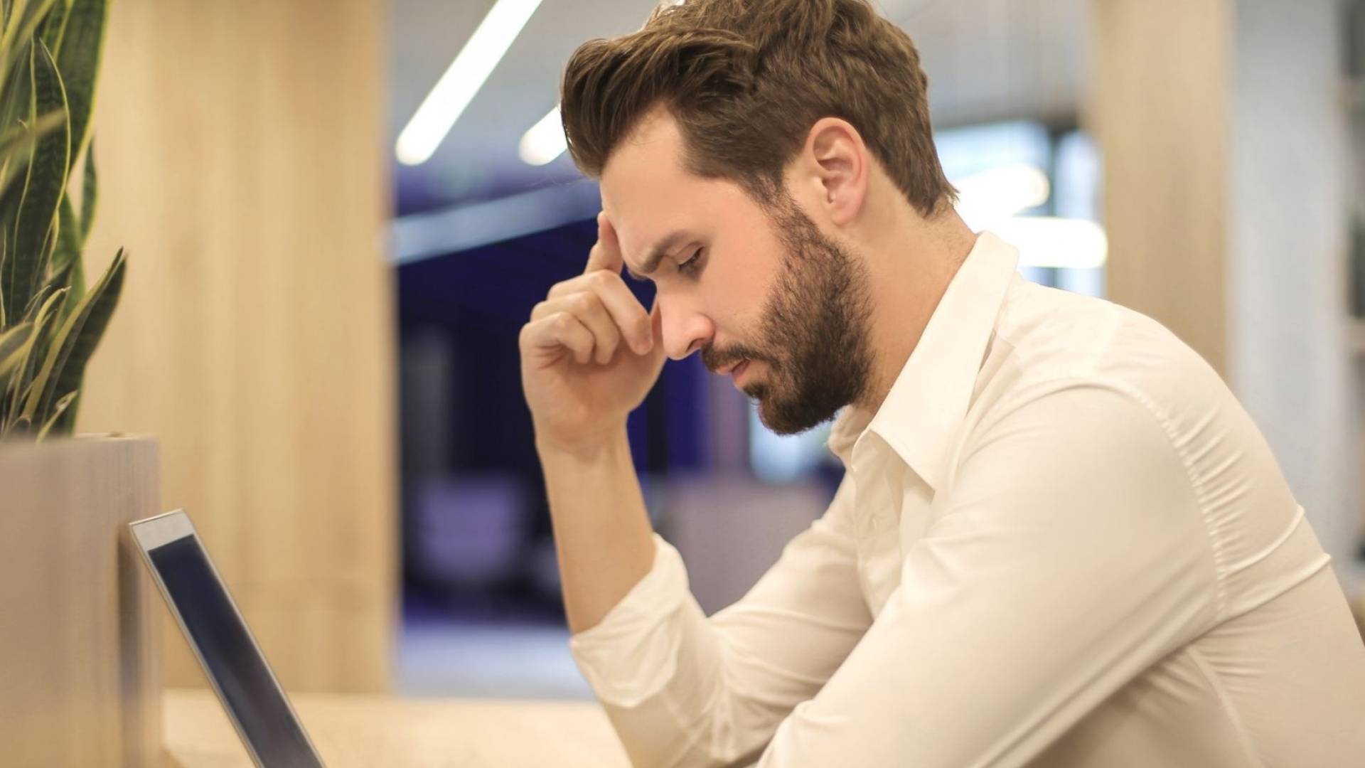 علم النفس يكشف الأسرار العصبية لـ"التفكير المفرط".. تفاصيل