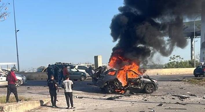 الاحتلال يستهدف مركبة في لبنان