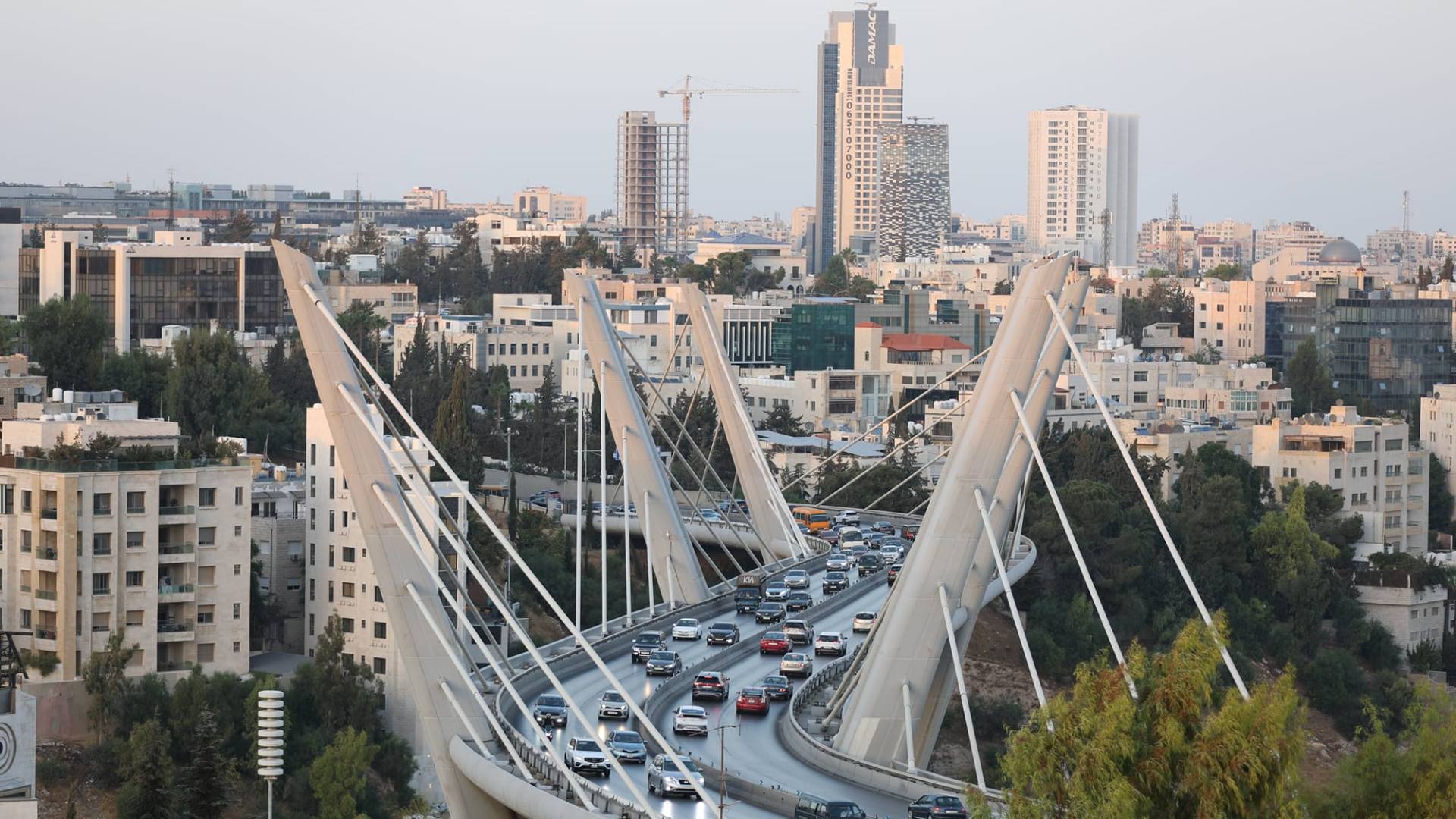 بفارق 10 درجات.. انخفاض ملموس على الحرارة في الأردن الثلاثاء وتوقعات بزخات مطرية