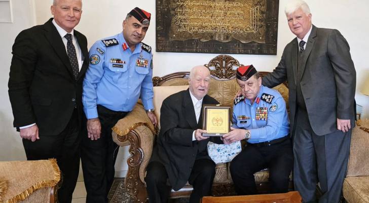 الأمن العام يكرم أقدم متقاعديه