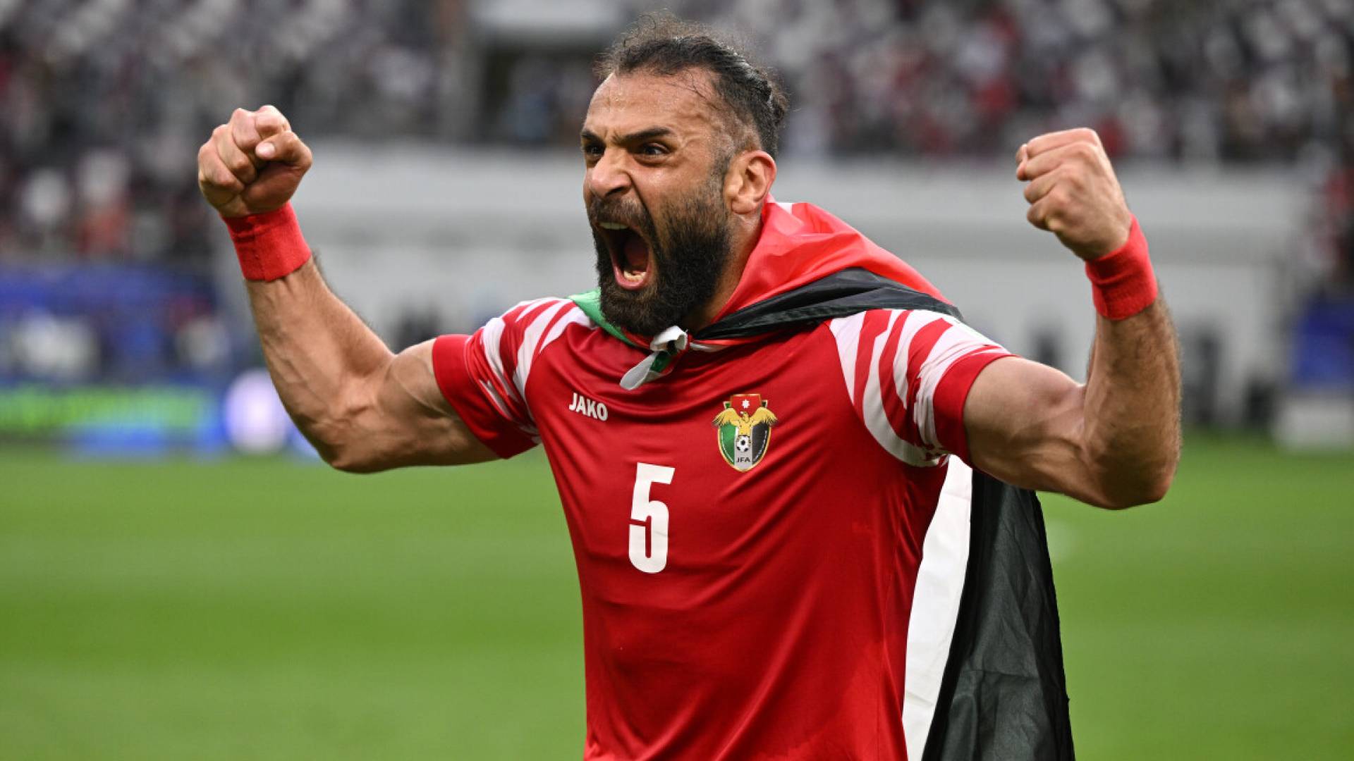 نجم منتخب النشامى يزن العرب يجدد عقده وعهده مع سيول الكوري