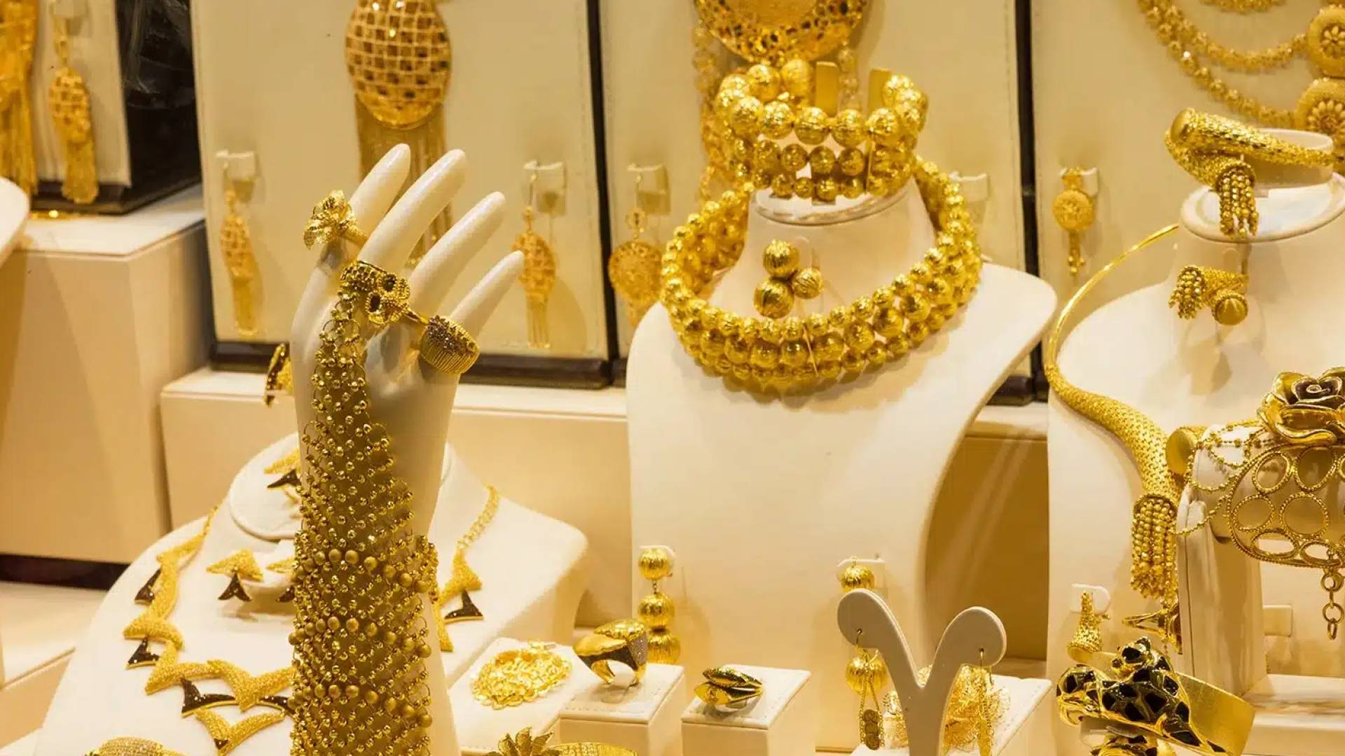 ارتفاع أسعار الذهب و الليرات في الأردن الإثنين